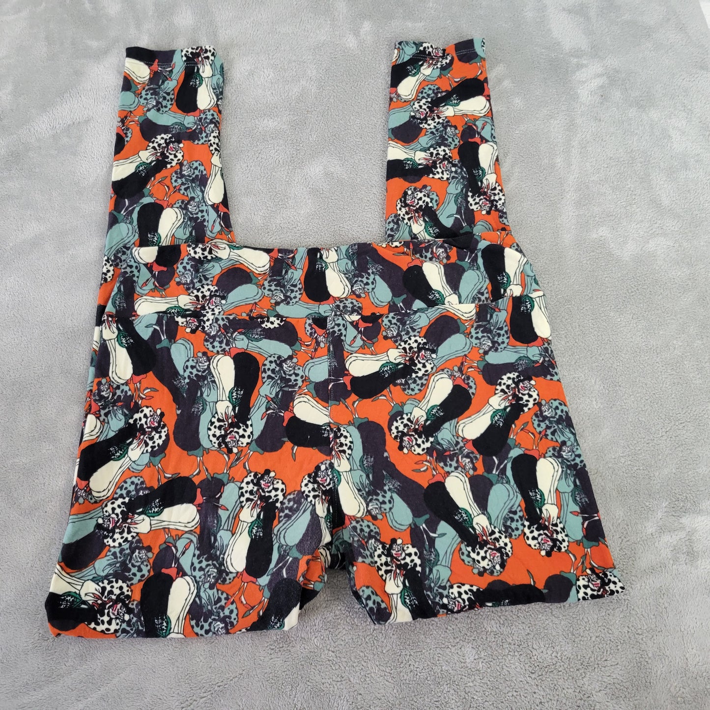 LuLaRoe Disney Leggings TC Tall Curvy 12-18 Cruella De Vil 101 Dalmatians NOV49E