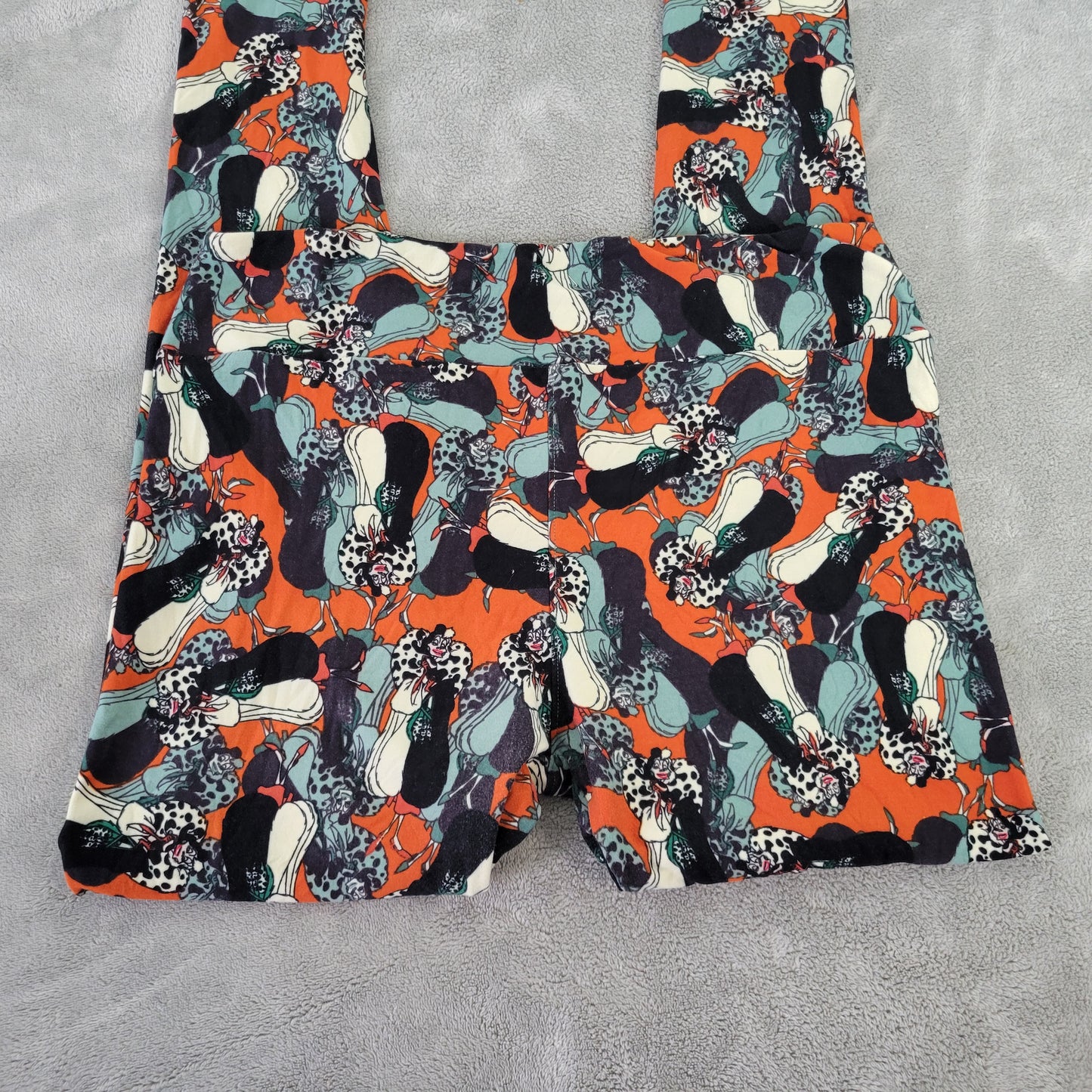 LuLaRoe Disney Leggings TC Tall Curvy 12-18 Cruella De Vil 101 Dalmatians NOV49E