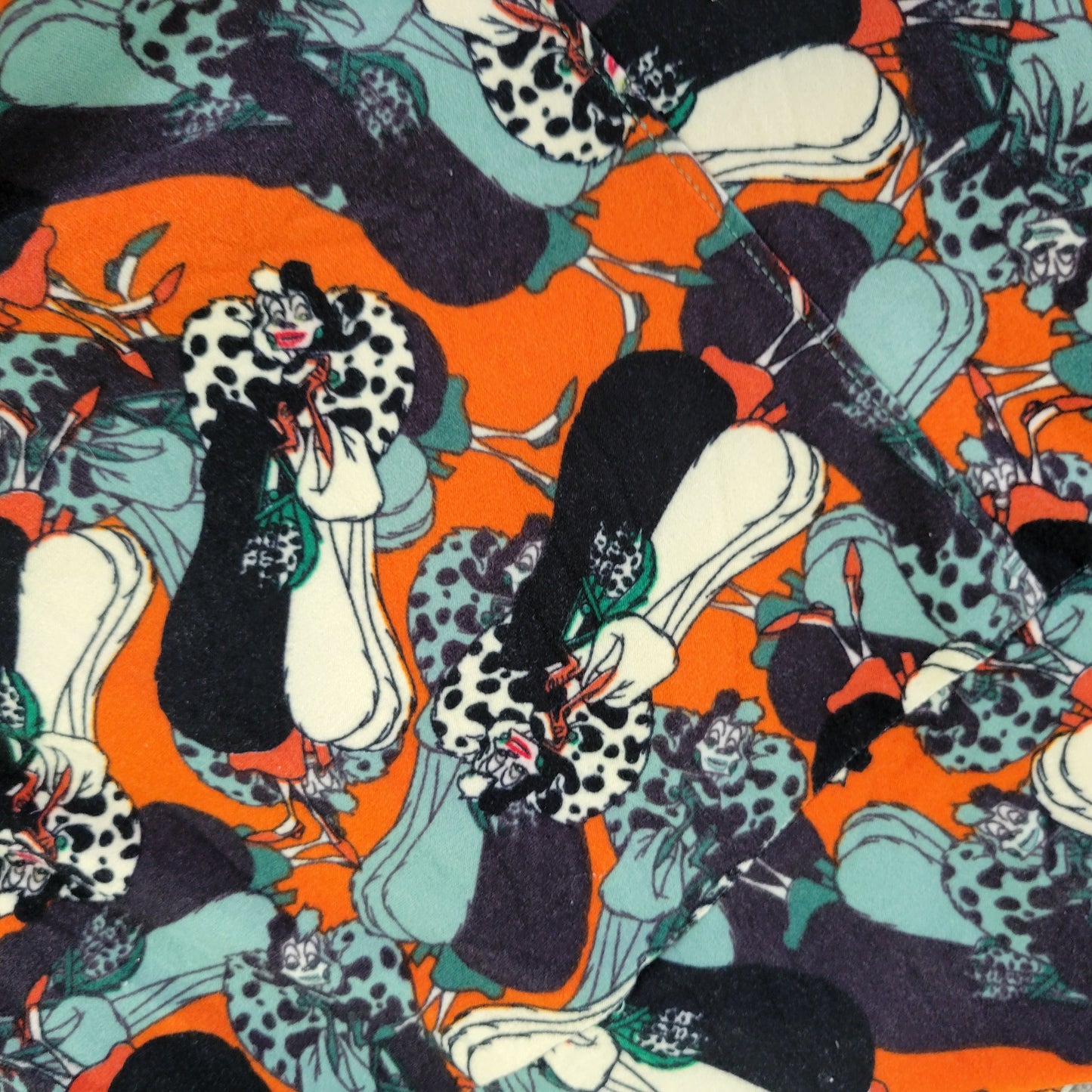 LuLaRoe Disney Leggings TC Tall Curvy 12-18 Cruella De Vil 101 Dalmatians NOV49E