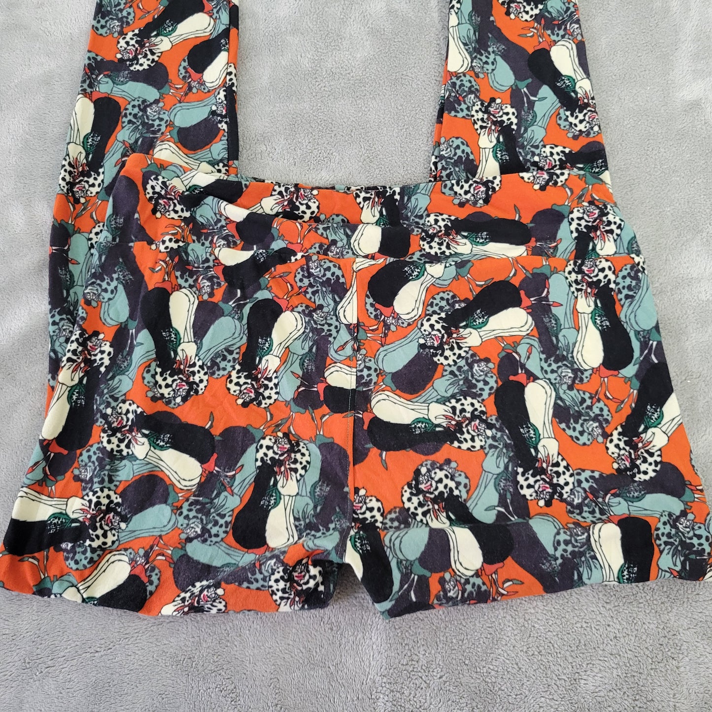 LuLaRoe Disney Leggings TC Tall Curvy 12-18 Cruella De Vil 101 Dalmatians NOV49E