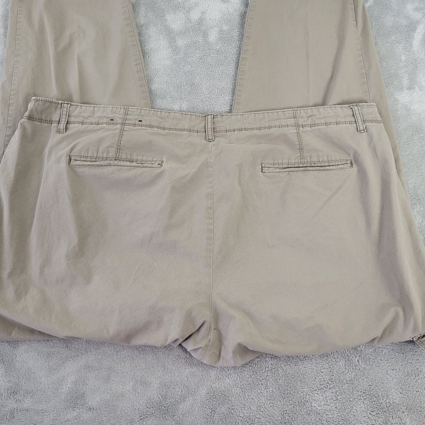 Liz Claiborne 18 Women's Capri Pants Tan Cotton Blend Straight Leg BRO21E