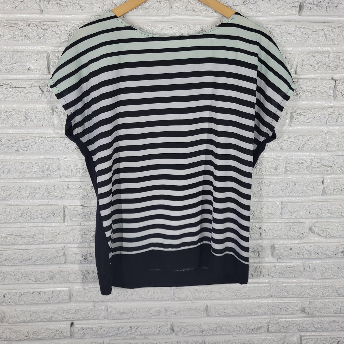 New York & Co Womens XL Top Green Black Striped Sleeveless Round Neck STR78E
