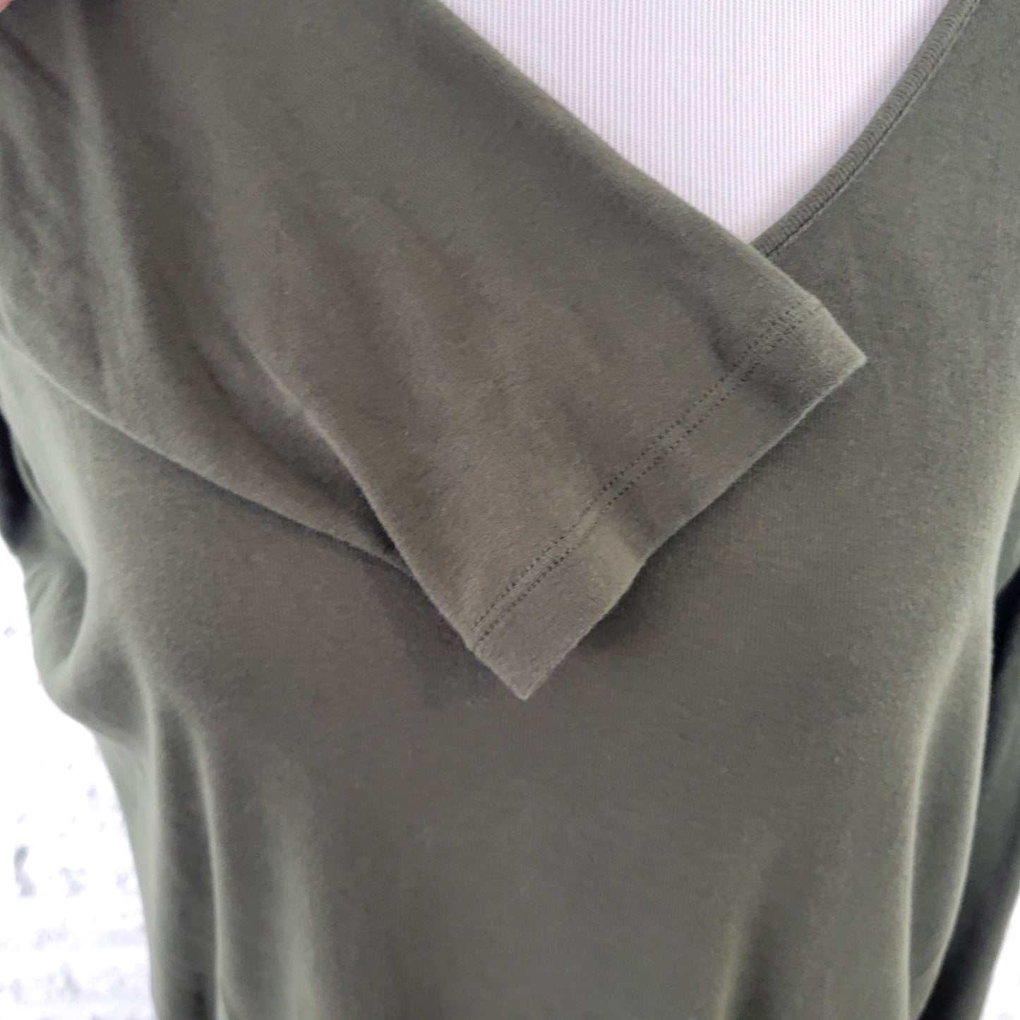 Chico's Women's XL Green Tee V-Neck Long Sleeve 100% Cotton Pullover GRE52E