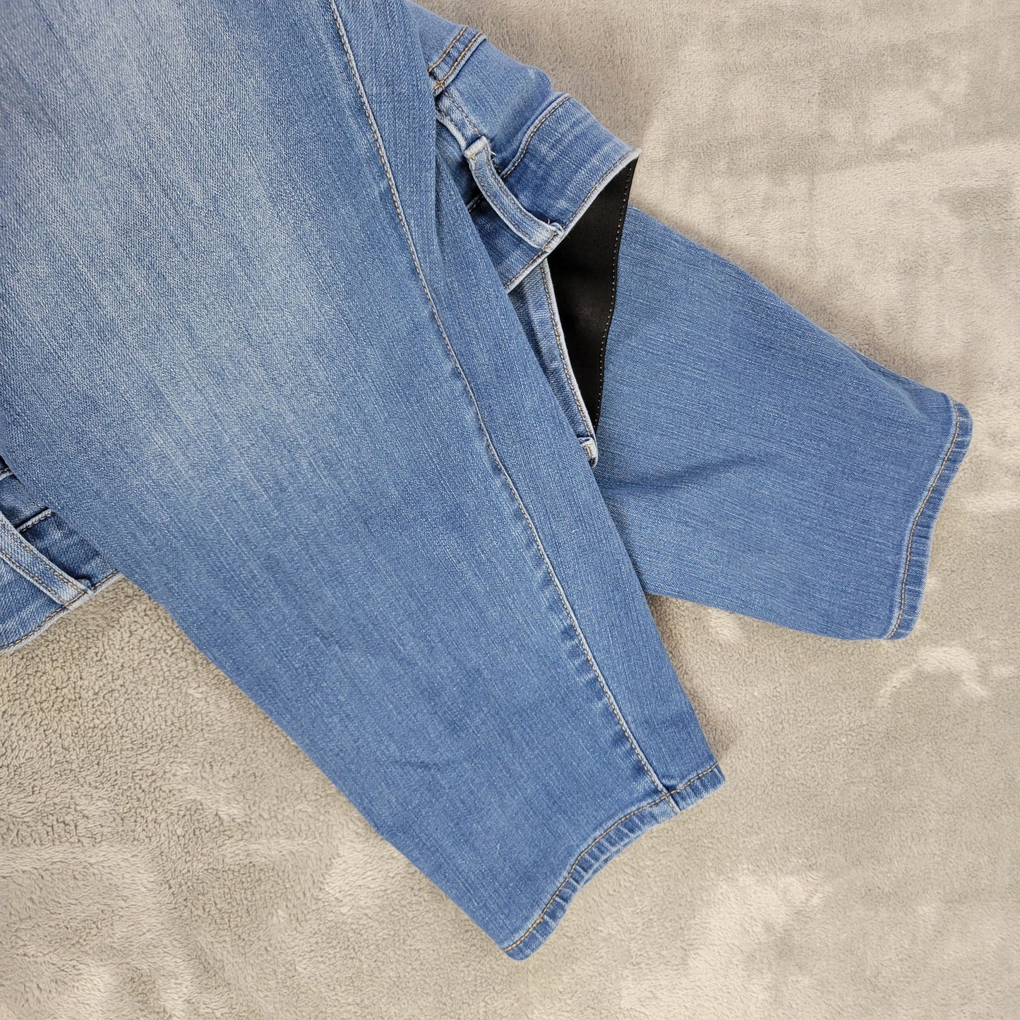 Ava & Viv Women's Cropped Jeans 24W Plus Size Medium Wash Stretch Denim SL40E