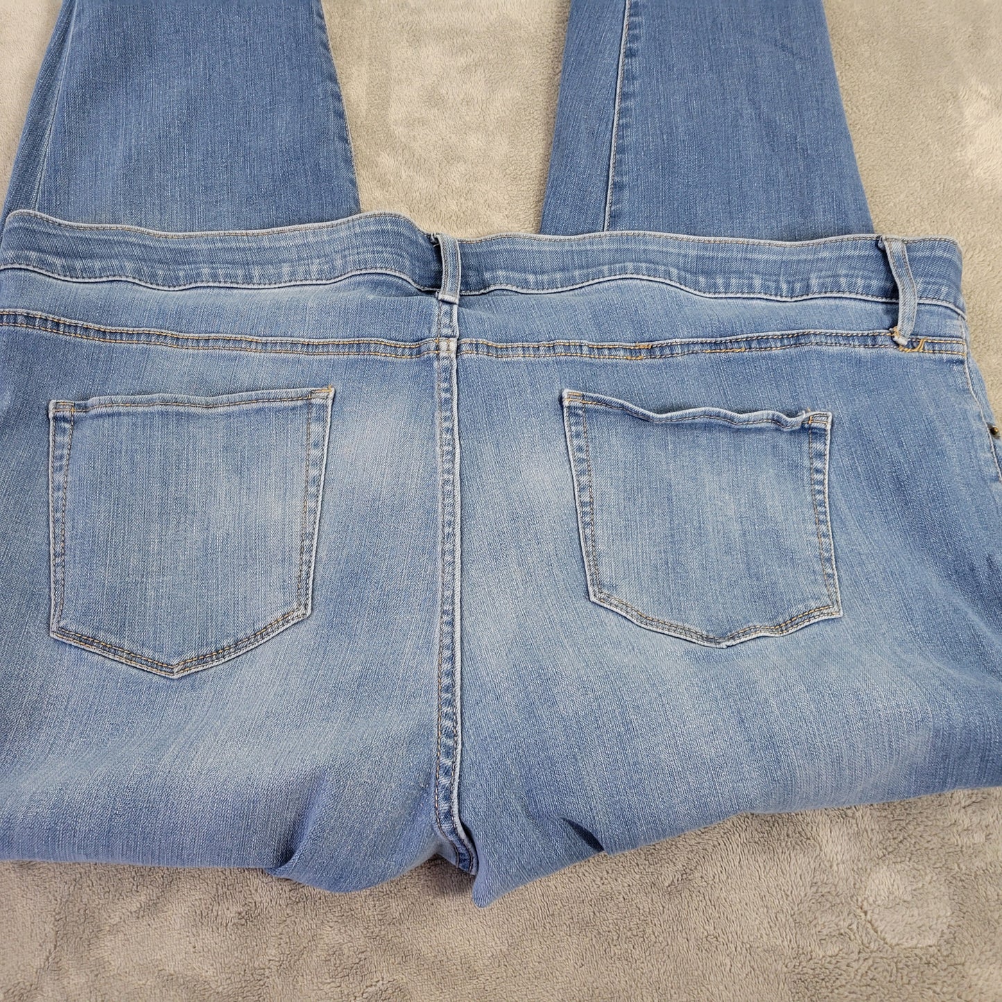 Ava & Viv Women's Cropped Jeans 24W Plus Size Medium Wash Stretch Denim SL40E