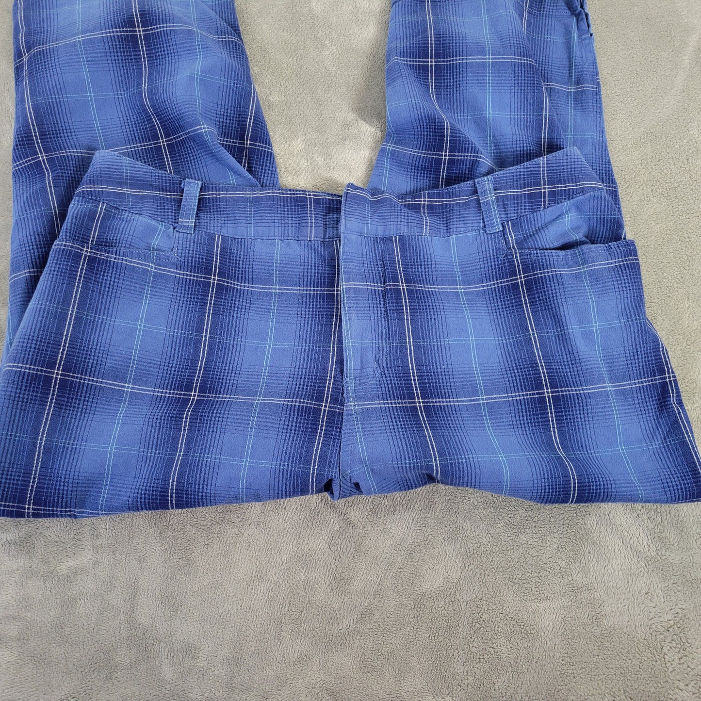 Cherokee Women’s Size 18W Capri Pants Blue Plaid Stretch Straight Leg PLA12E
