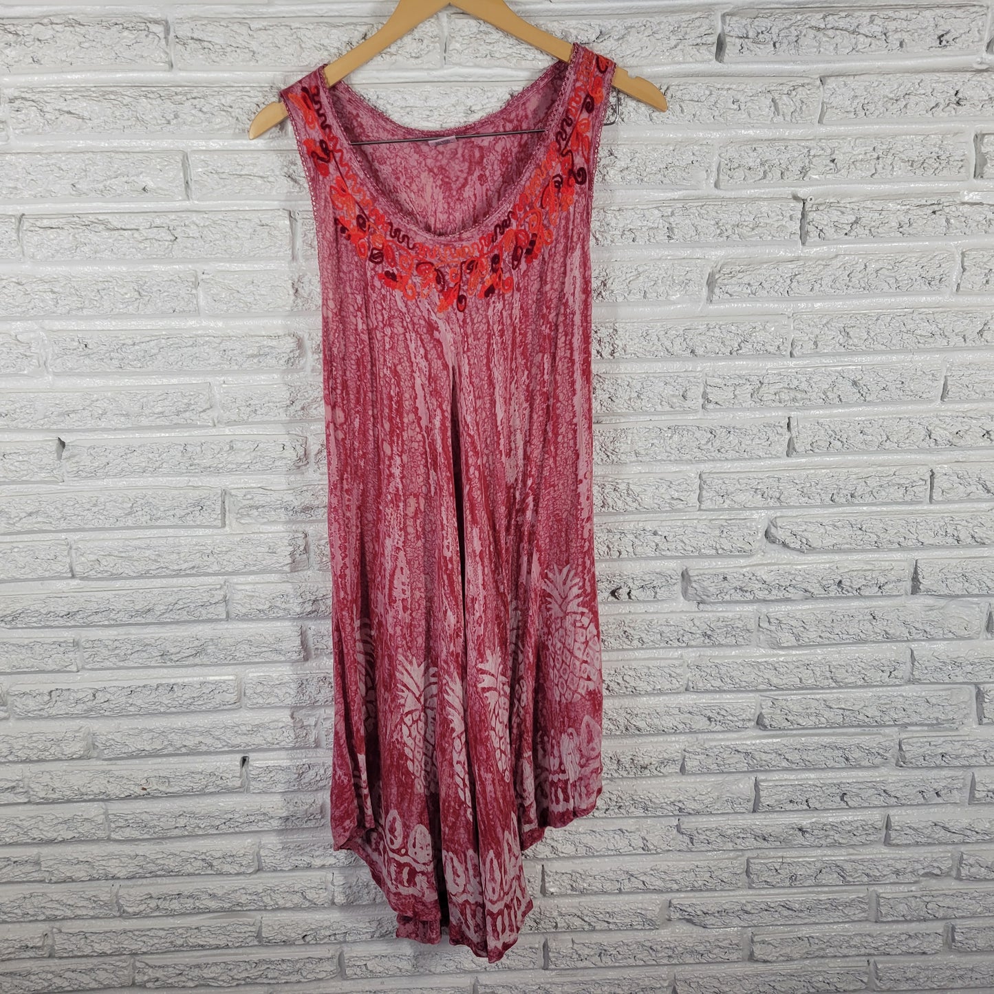 Shoreline Women’s 1XL 2XL Swim Coverup Red Batik Pineapple Embroidered WAT76E
