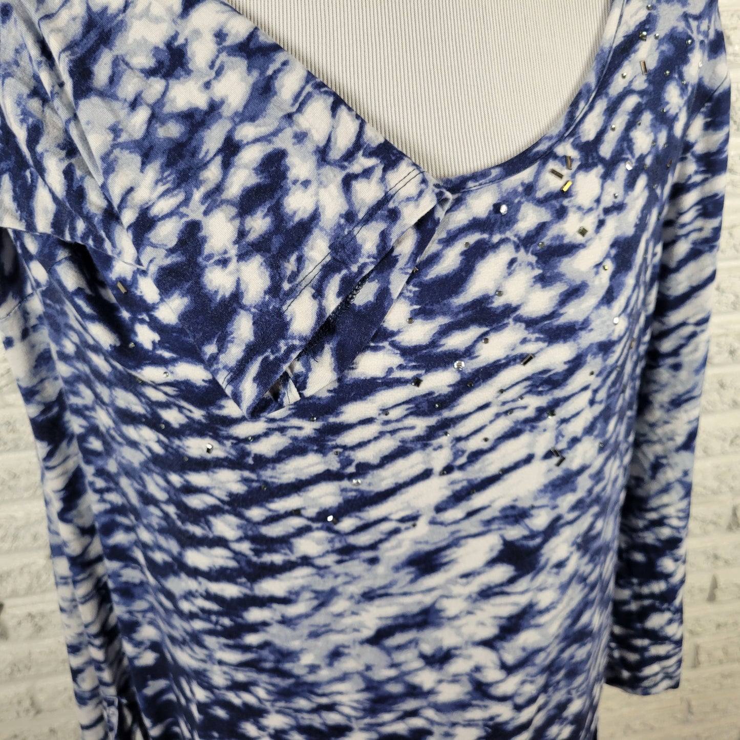 Onque Casuals XL Tunic Top Blue White Tie Dye Studded 3/4 Sleeve Slit TIE19E