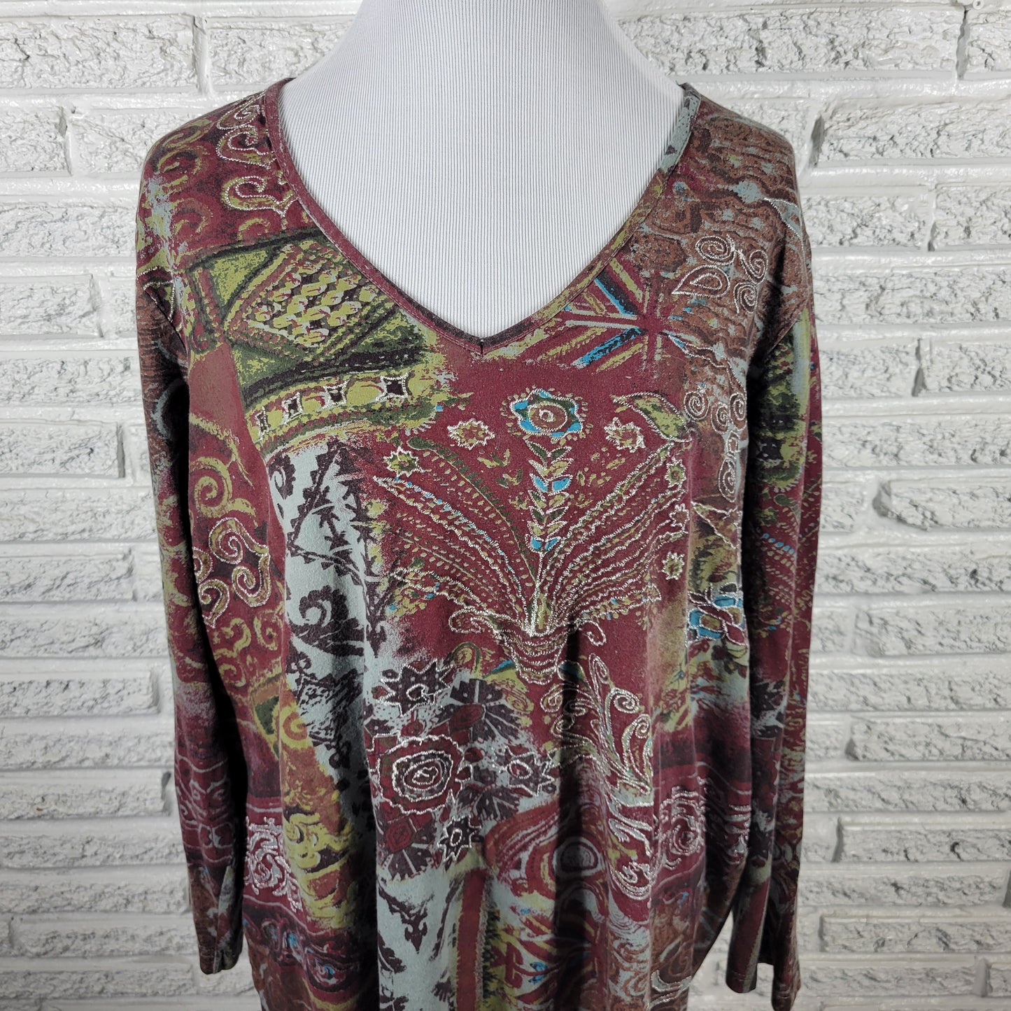 Ulla Popken Women's Top 16/18 Burgundy Green Geometric Glitter V-Neck GEO248E