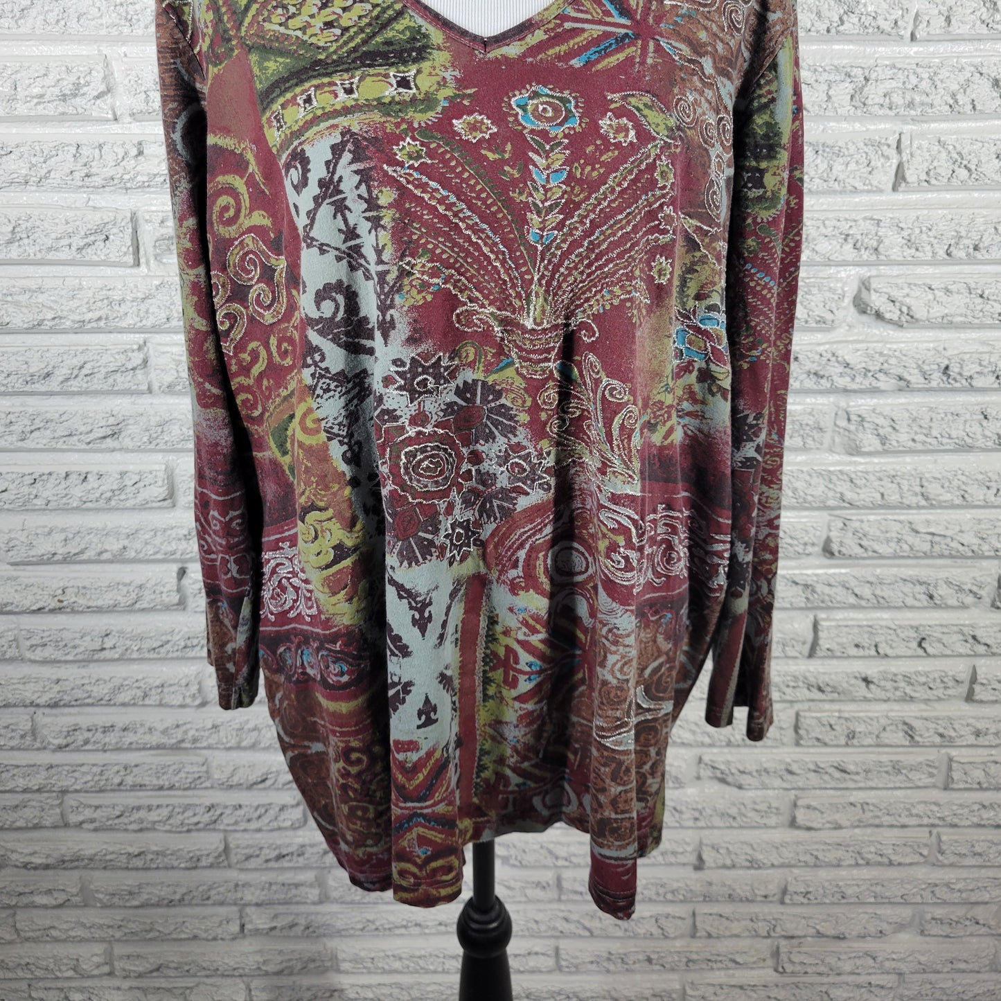 Ulla Popken Women's Top 16/18 Burgundy Green Geometric Glitter V-Neck GEO248E