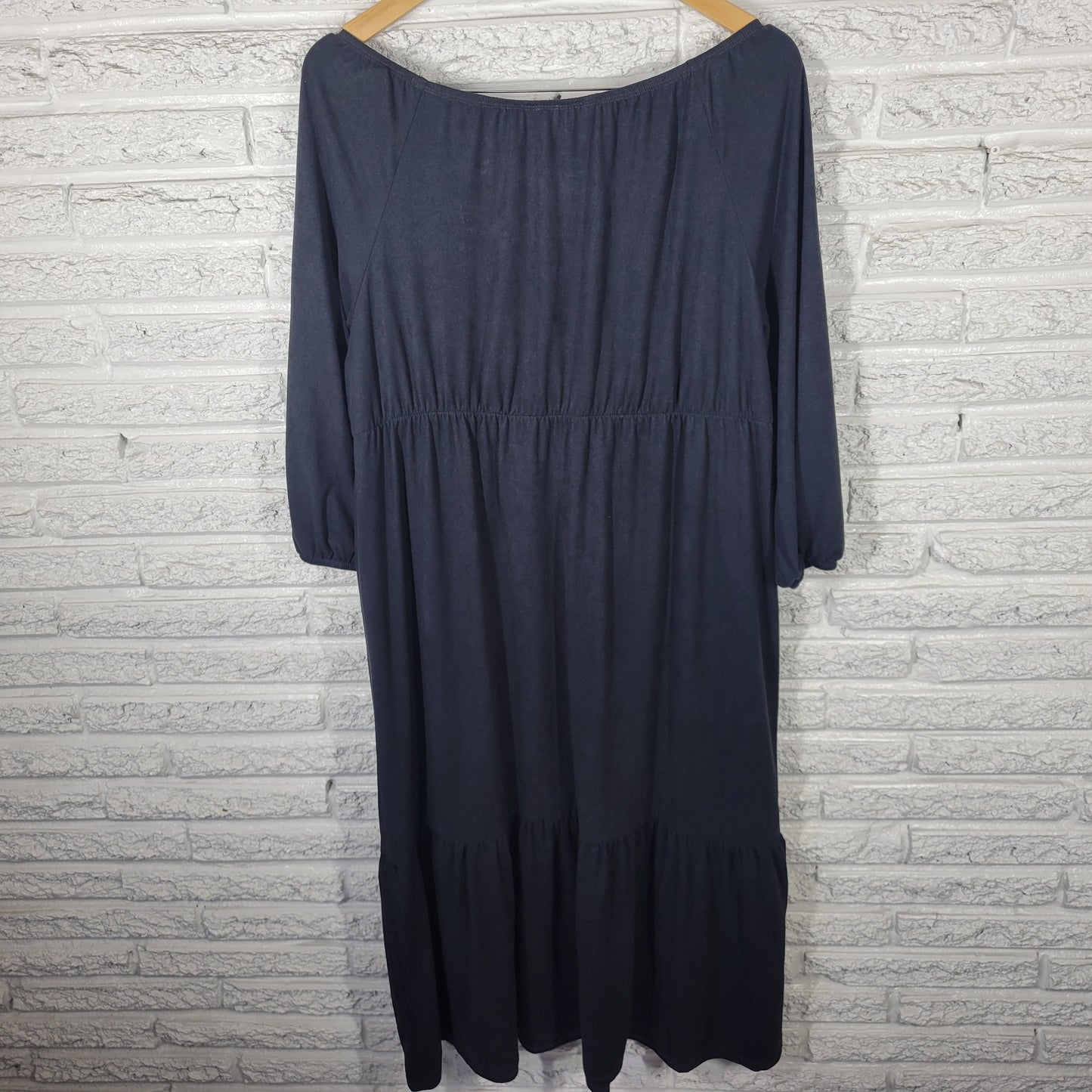 Slinky Brand Dress 1X Black Ruffle Boat Neck 3/4 Sleeve Midi Travel BLA120E
