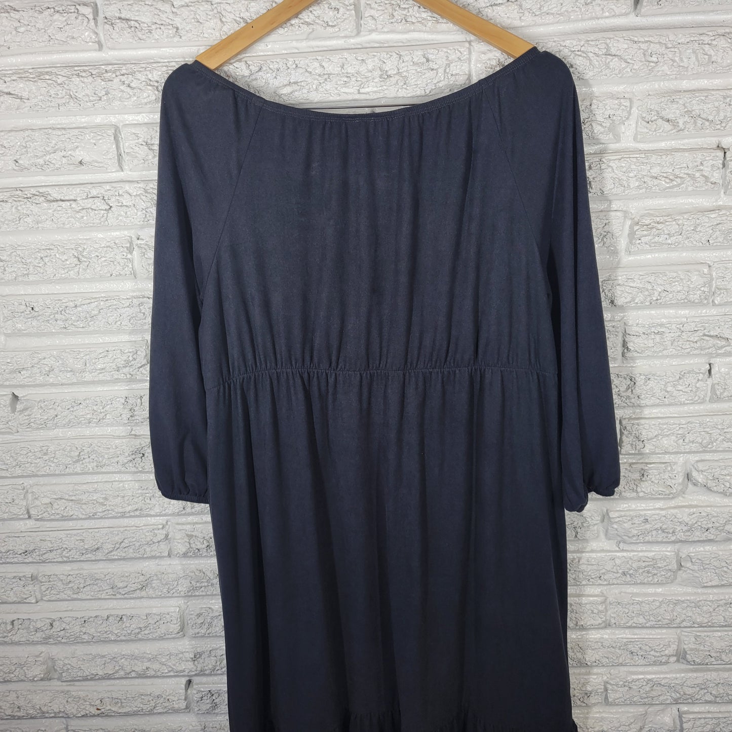 Slinky Brand Dress 1X Black Ruffle Boat Neck 3/4 Sleeve Midi Travel BLA120E