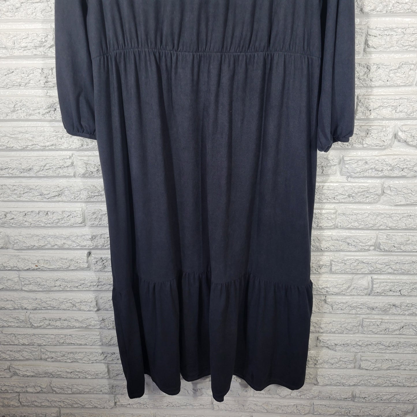 Slinky Brand Dress 1X Black Ruffle Boat Neck 3/4 Sleeve Midi Travel BLA120E