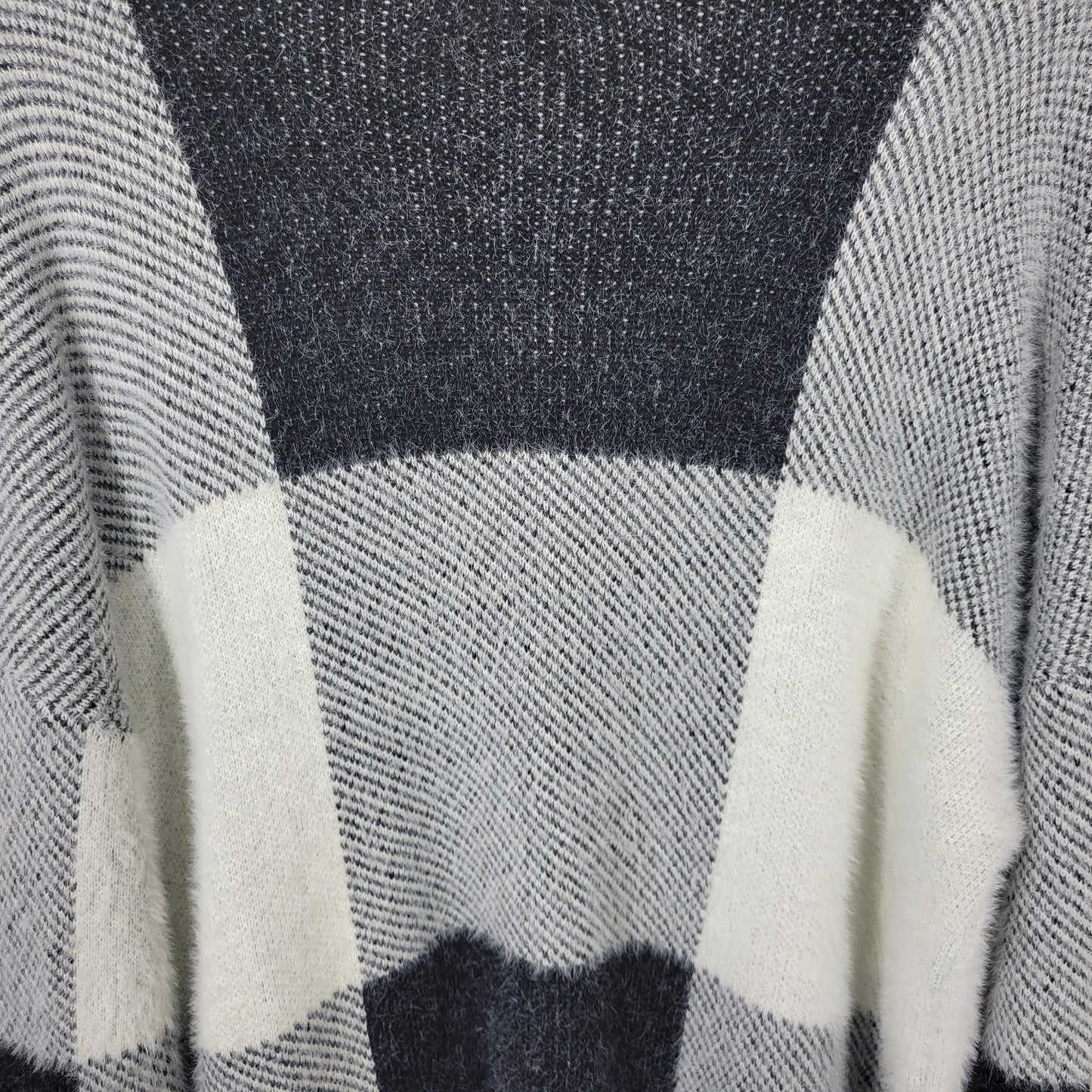 Elle Women's XL Oversized Sweater Black Gray Geometric Crew Fuzzy Knit SWE147E