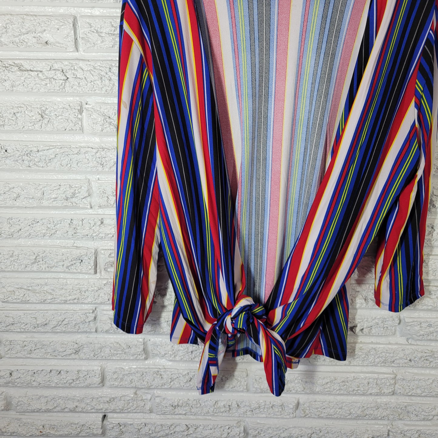 Rouge Women's 2X Open Cardigan Top Red Blue Striped Front Tie 3/4 Sleeve STR128E