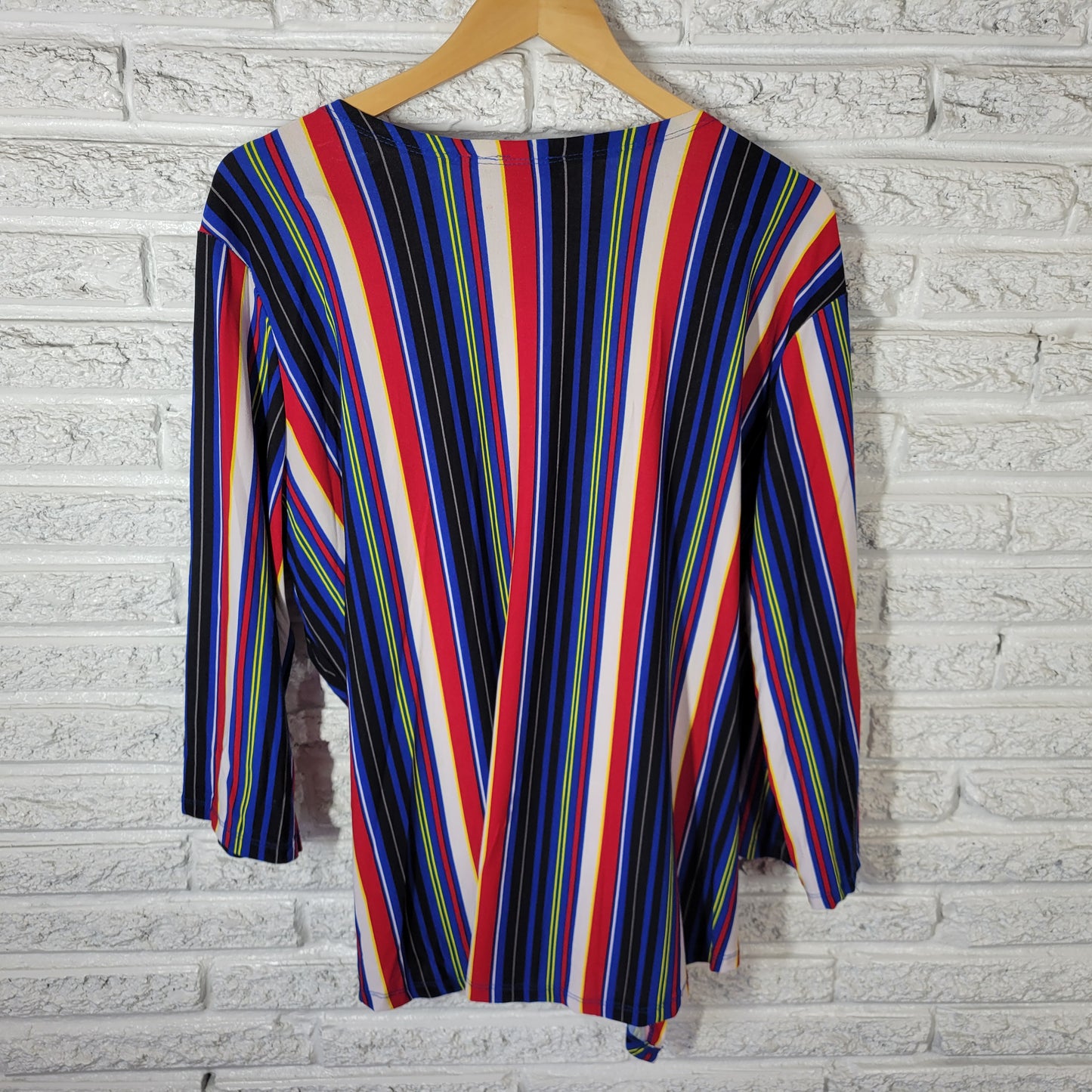 Rouge Women's 2X Open Cardigan Top Red Blue Striped Front Tie 3/4 Sleeve STR128E