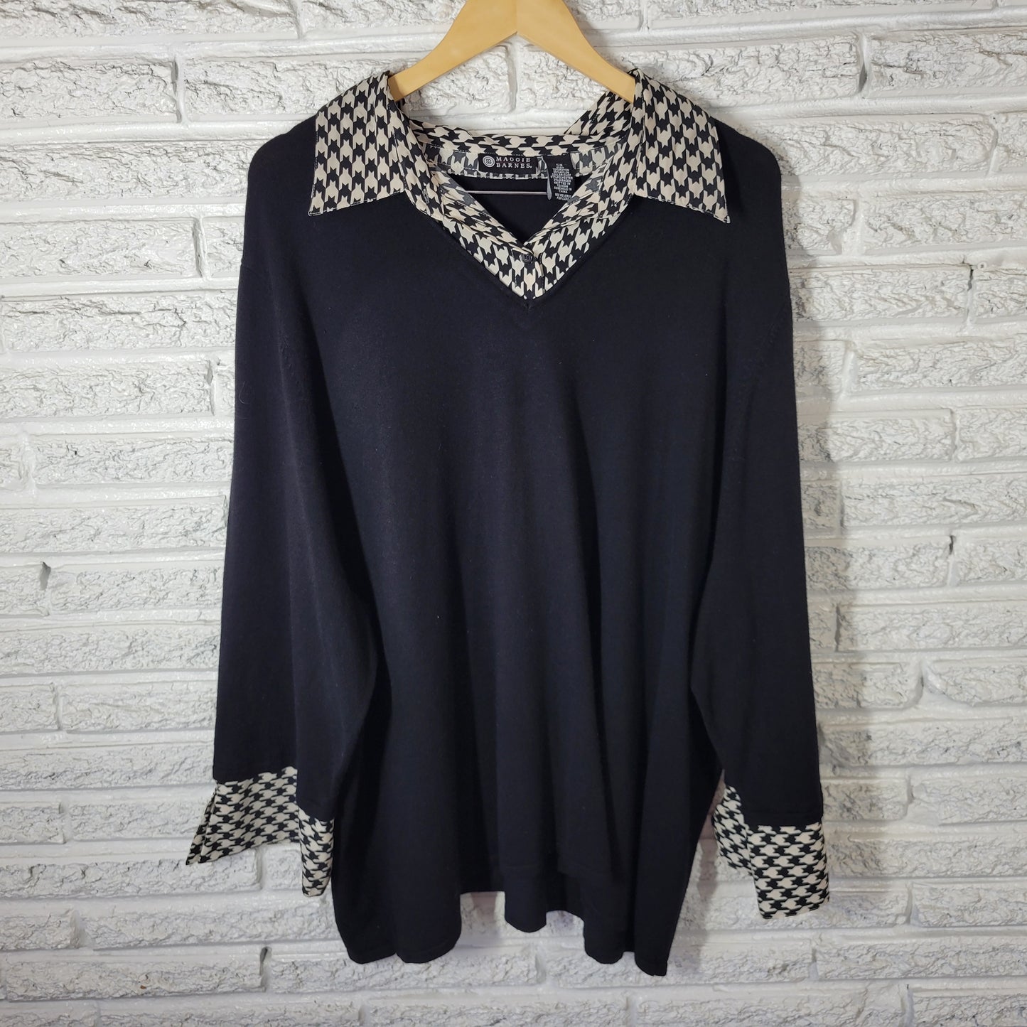 Maggie Barnes Womens 5X Top Black Geometric 1/4 Button 3/4 Sleeve BLA141E