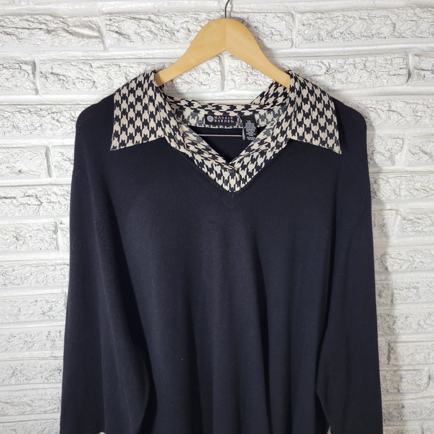 Maggie Barnes Womens 5X Top Black Geometric 1/4 Button 3/4 Sleeve BLA141E