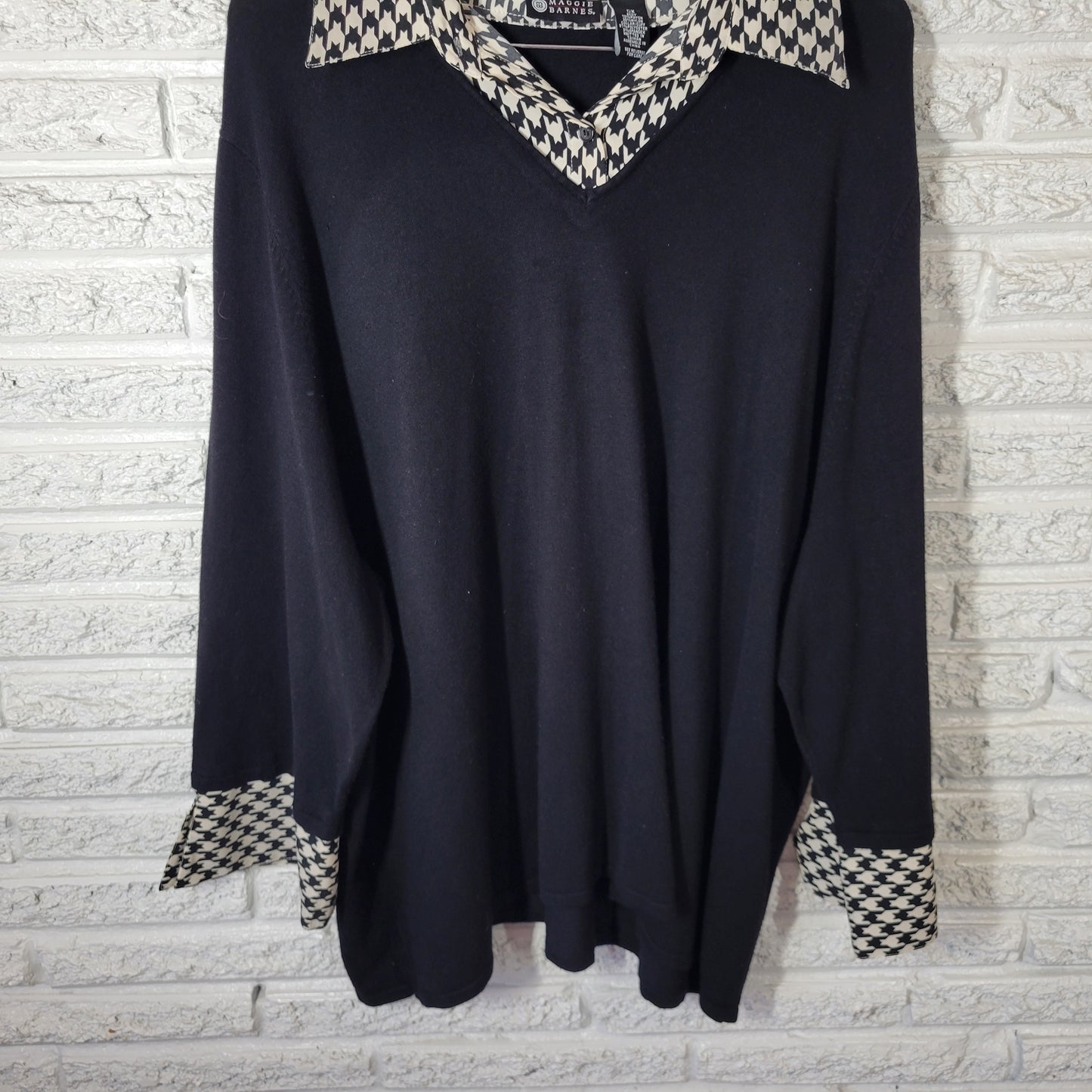 Maggie Barnes Womens 5X Top Black Geometric 1/4 Button 3/4 Sleeve BLA141E