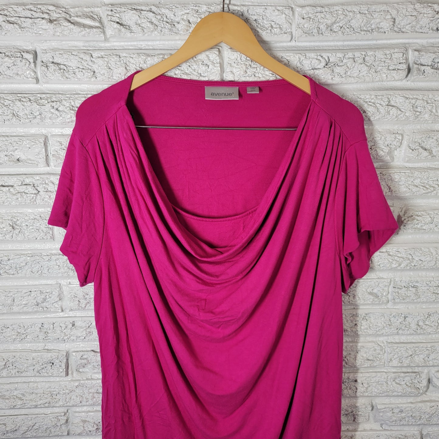 Avenue Women's Plus Size 22-24 Pink Top Blouse Cowl Neck Short Sleeve D8E