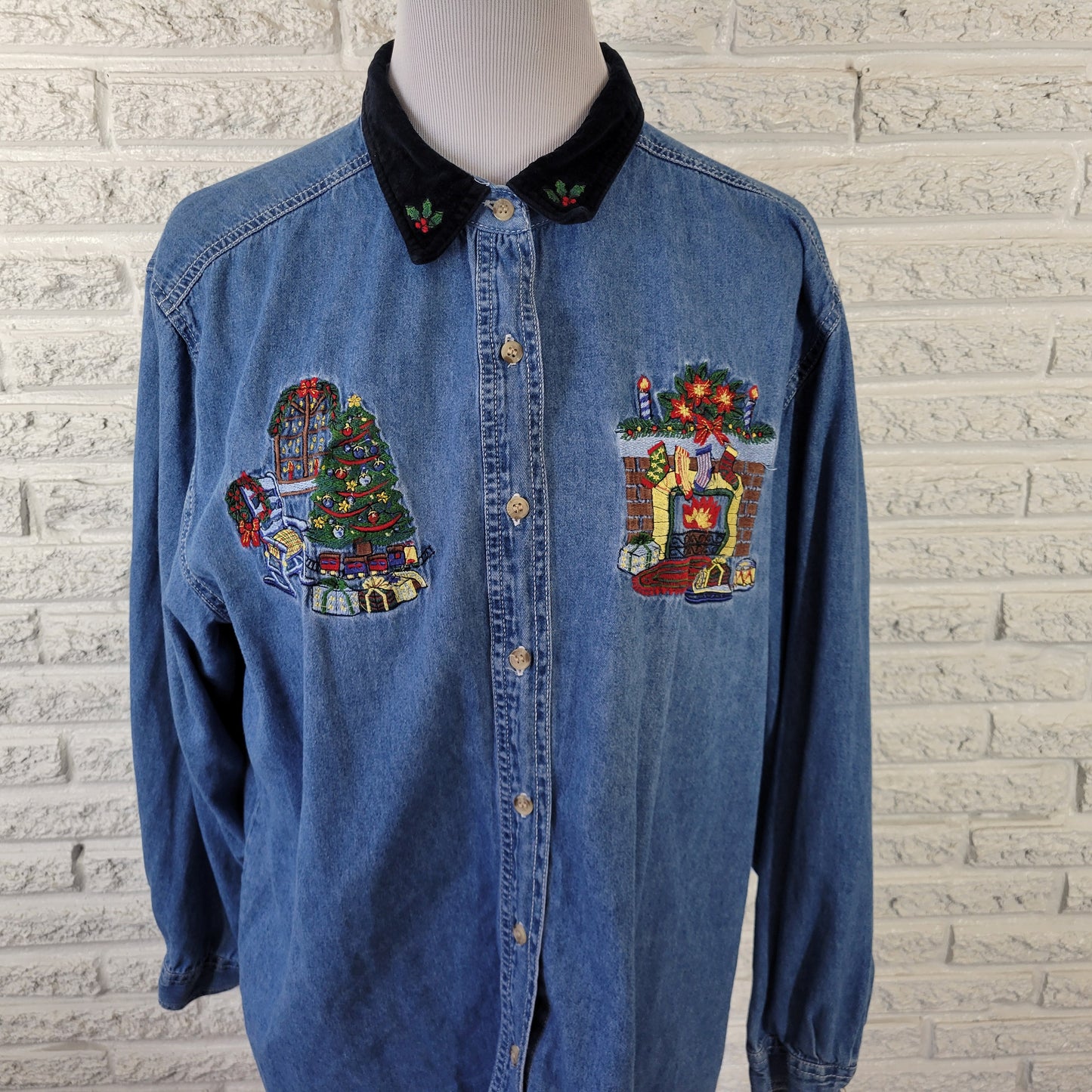 Bobbie Brooks XL Christmas Denim Shirt Blue Cotton Embroidered Button Up D3E