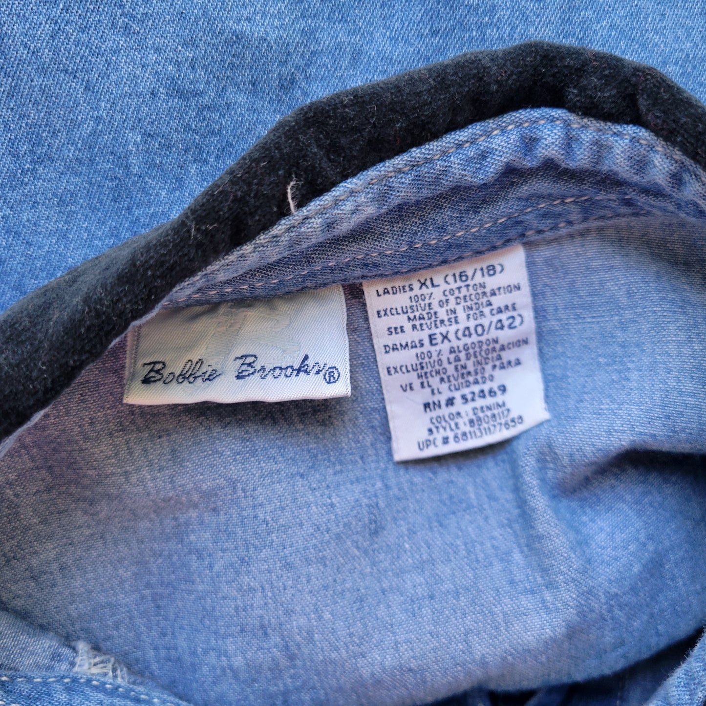 Bobbie Brooks XL Christmas Denim Shirt Blue Cotton Embroidered Button Up D3E