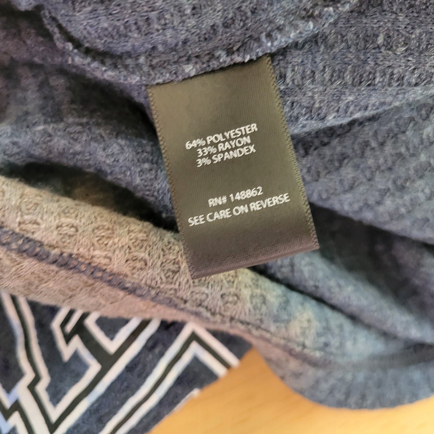 Torrid 1X Plus Mama Bear Blue Knit Top V-Neck Long Sleeve Pullover BLU250E