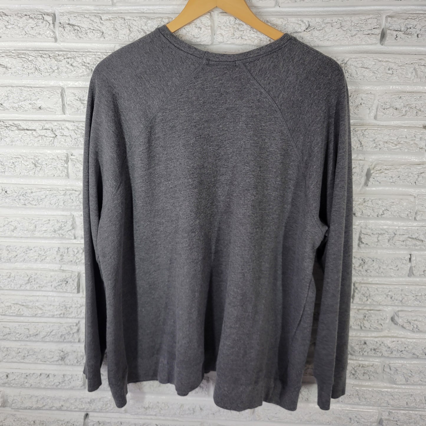 Lane Bryant Women's 22/24 Gray Sweatshirt Snowflake Applique Long Sleeve SWE184E