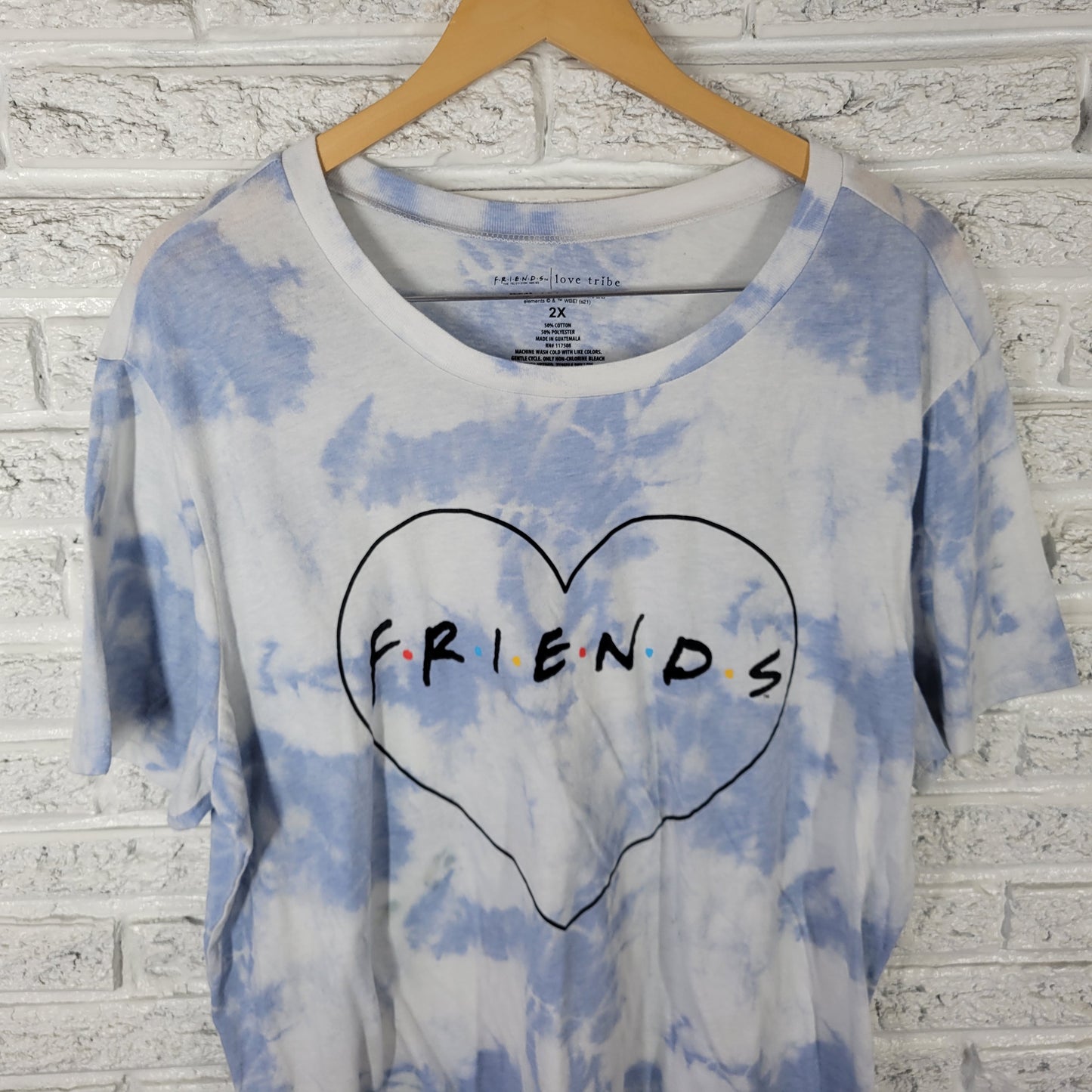 Friends Women's 2X Plus Blue Tie Dye T-Shirt Cotton Blend Crew Neck TV TIE40E