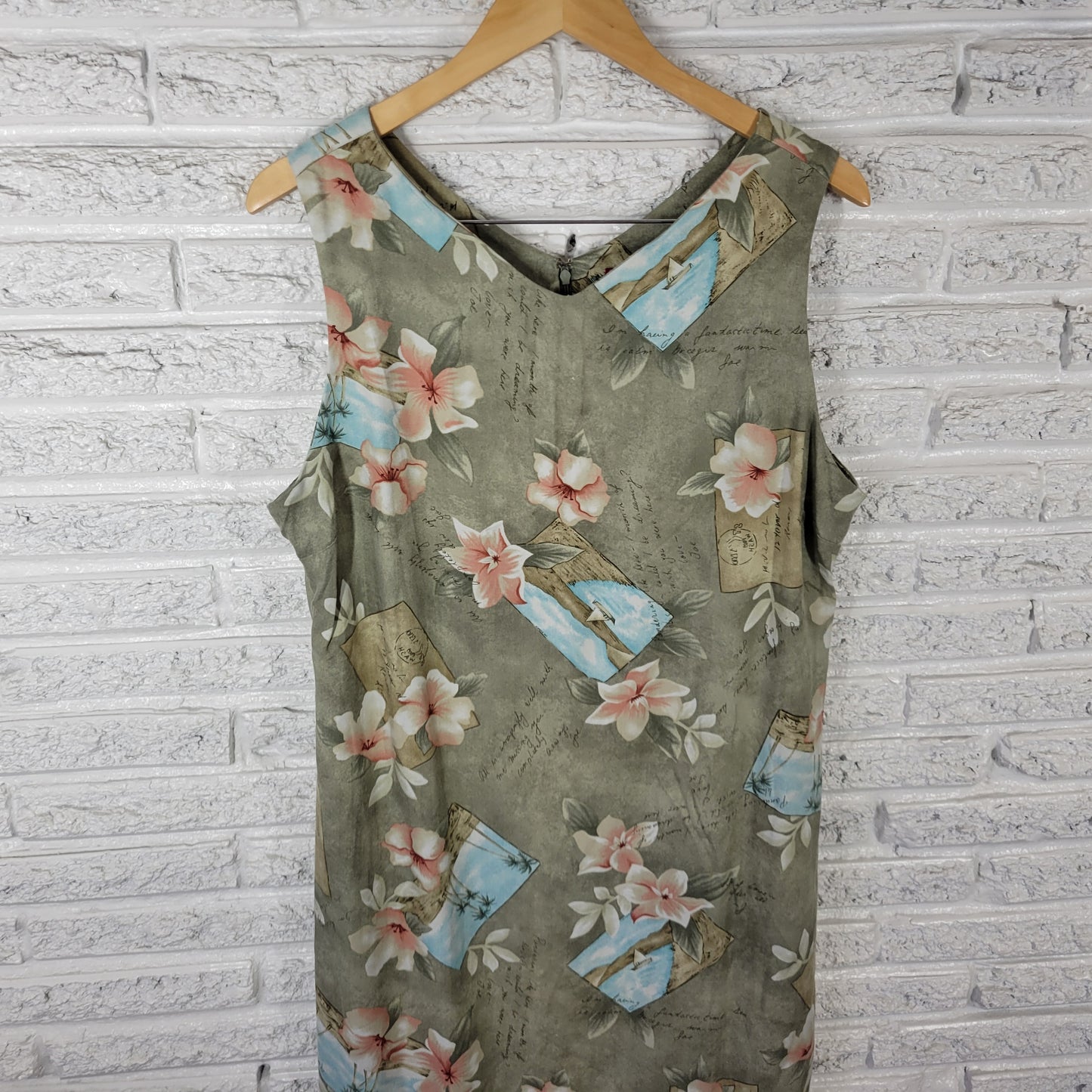 Caribbean Joe Women's XL Green Pink Floral V-Neck Sleeveless Shift Dress FLO30XE