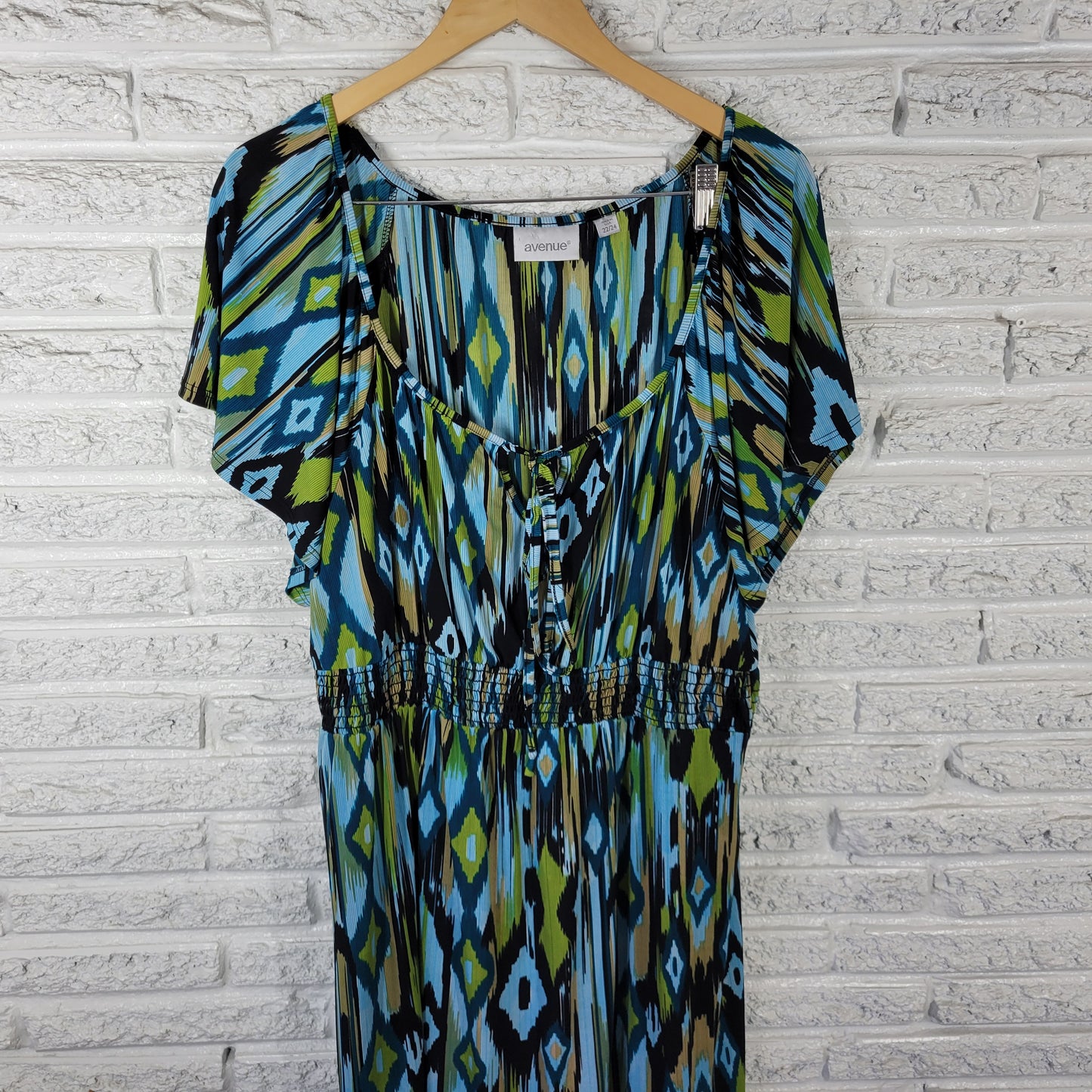Avenue Dress 22/24 Plus Size Sheath Geometric Boat Neck Keyhole GEO277E