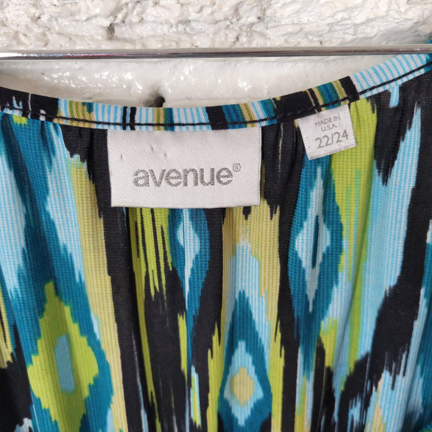 Avenue Dress 22/24 Plus Size Sheath Geometric Boat Neck Keyhole GEO277E