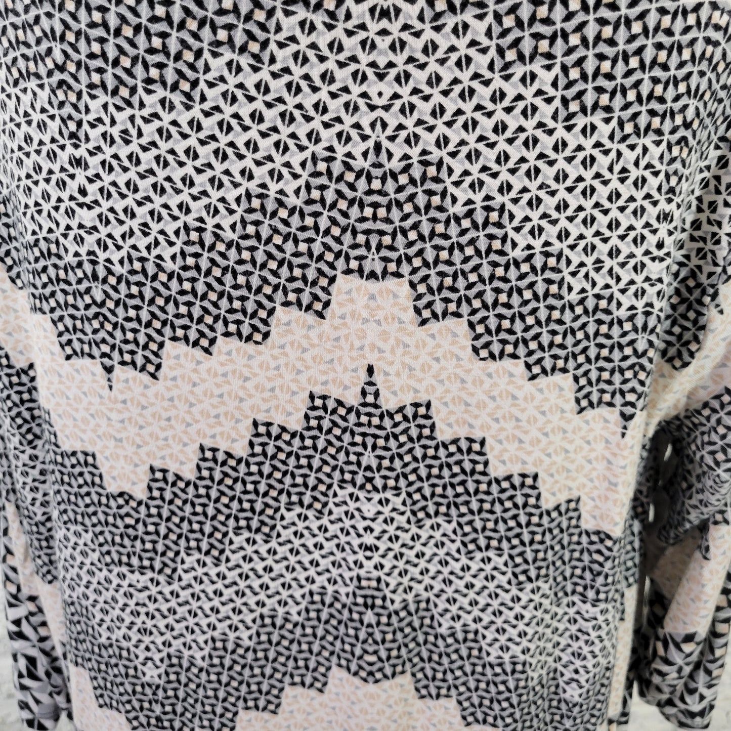 Rose Olive Tunic 2X Plus Black White Geometric Chiffon Hem 3/4 Sleeve GEO196E