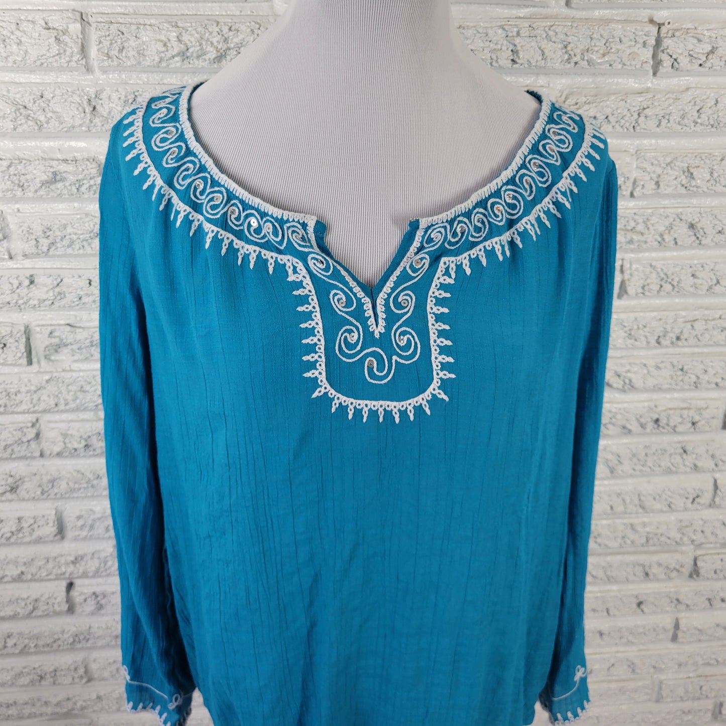 Alyx Womens Top XL Blue Sequin Embroidered Keyhole Blouse Long BLU283E