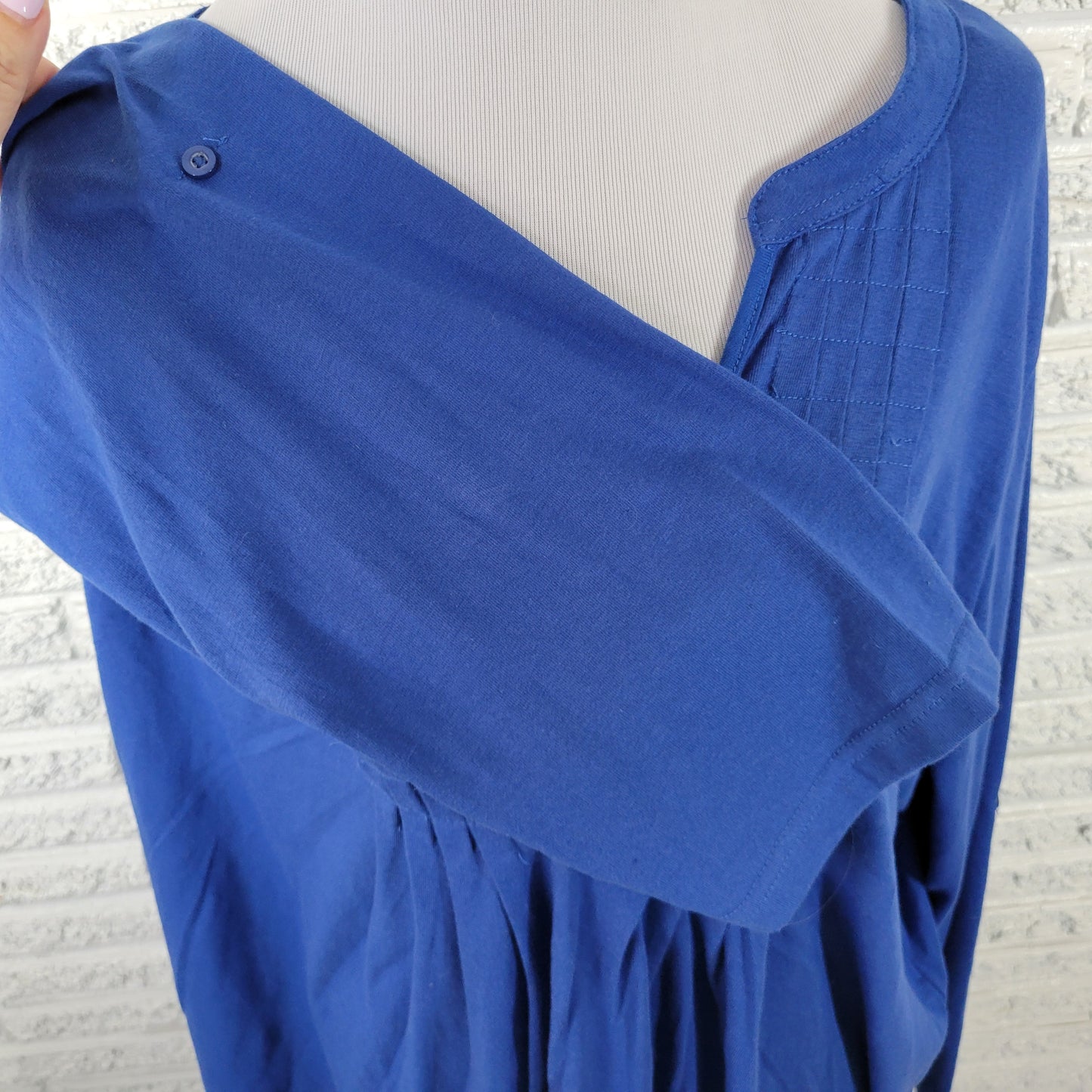 Woman Within Tunic 2X Plus Blue Pintuck Blouse Roll Tab Long Sleeve BLU142E