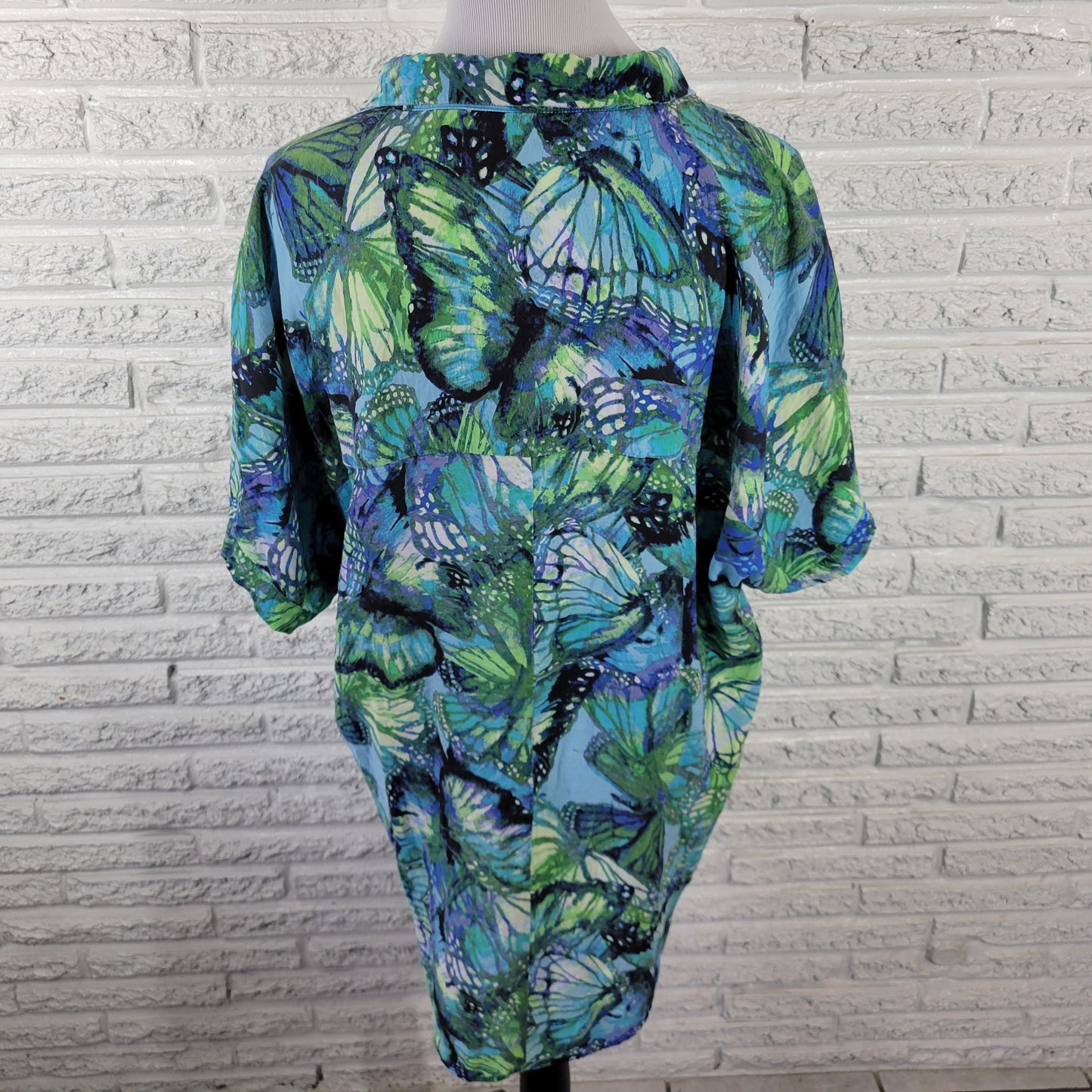 Westbound Women's XL Top Blue Green Butterfly Print Rayon Button Up E4E