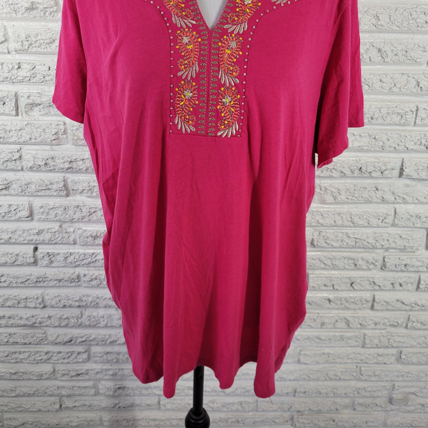 Croft & Barrow Women's 2X Tee Pink Paisley Embroidered Beaded E3E