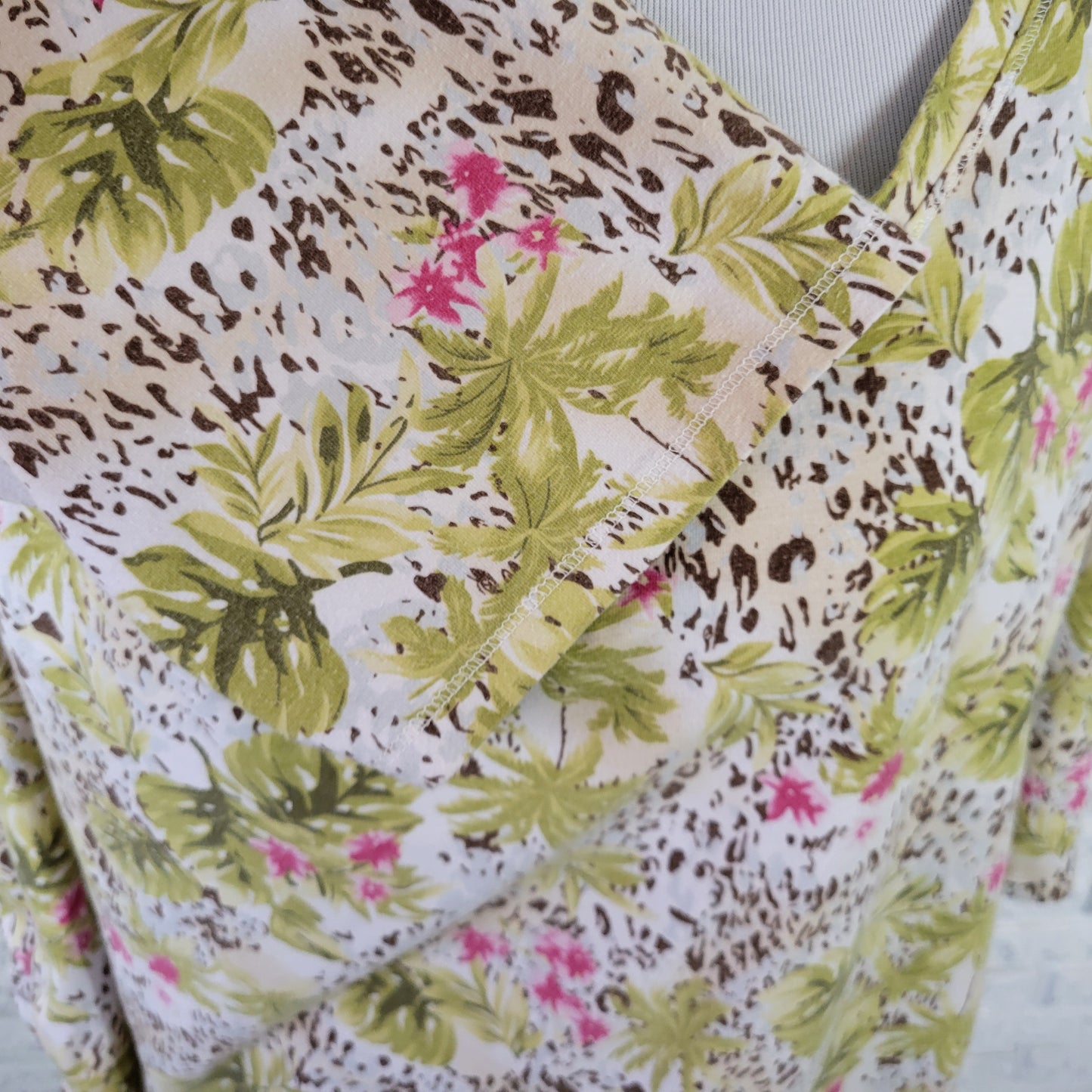 Palm Harbour Women's 2X Top Blouse Plus Green Pink Floral V-Neck FLO281XE