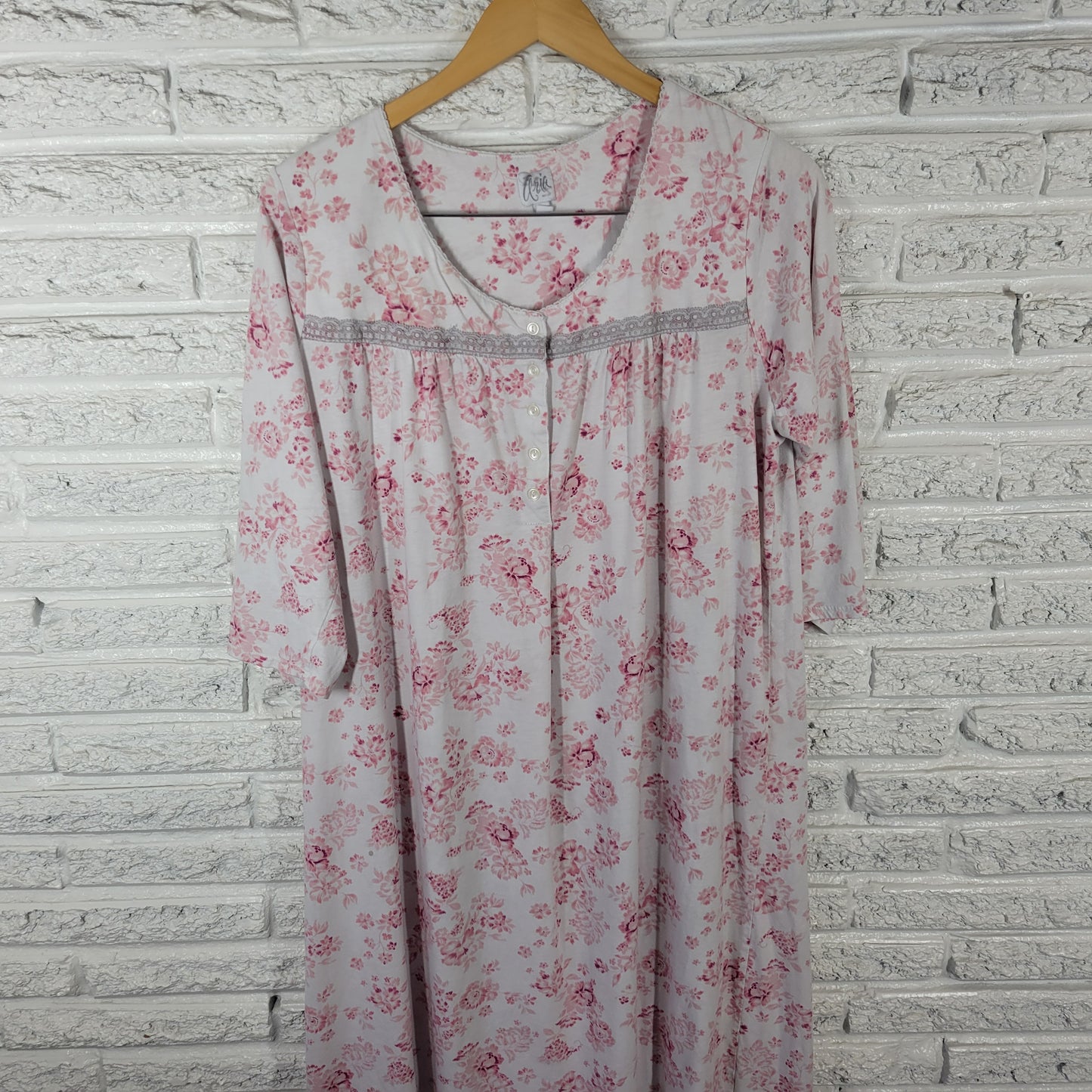 Aria Women's 1X Nightgown Pink White Floral Lace Trim 3/4 Sleeve FLO288E