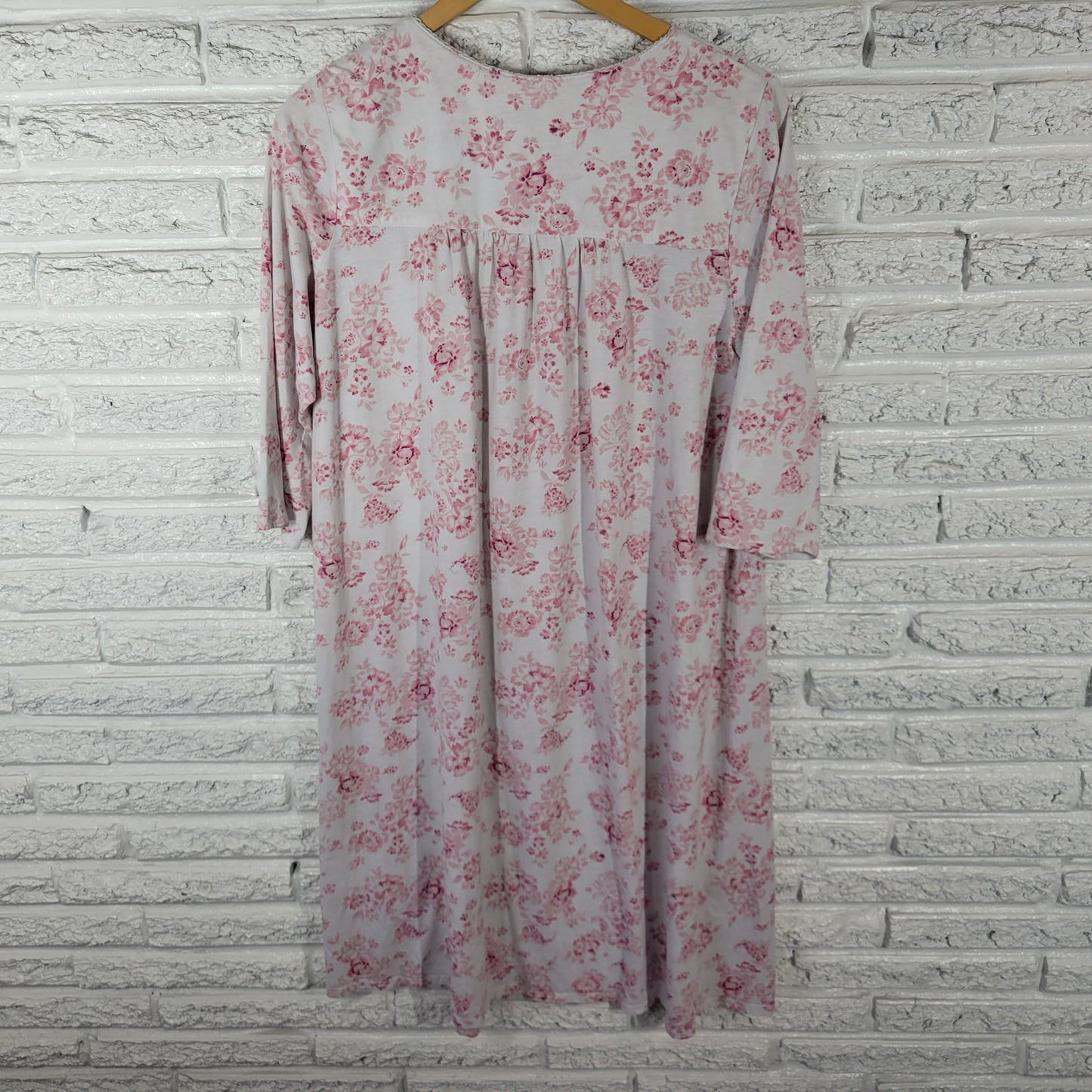 Aria Women's 1X Nightgown Pink White Floral Lace Trim 3/4 Sleeve FLO288E