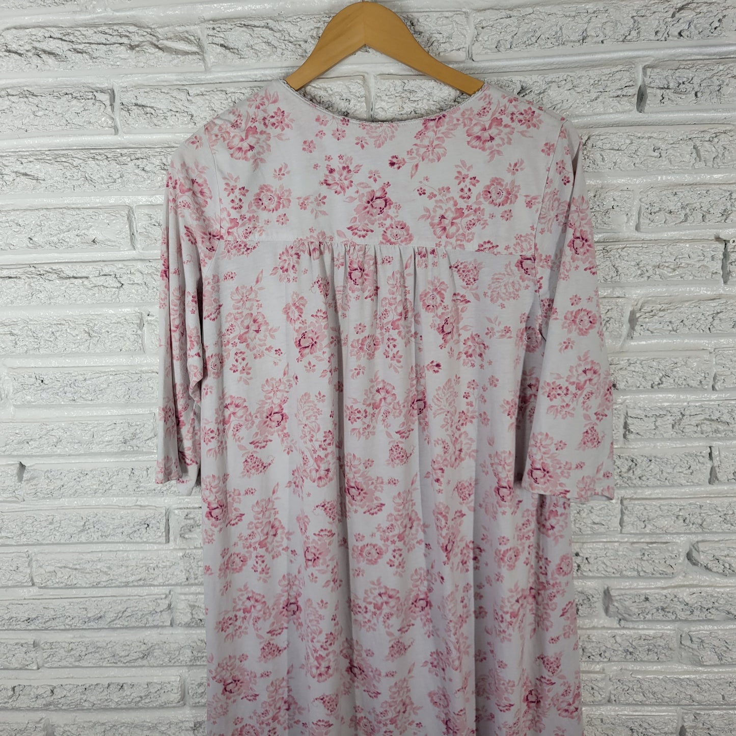 Aria Women's 1X Nightgown Pink White Floral Lace Trim 3/4 Sleeve FLO288E