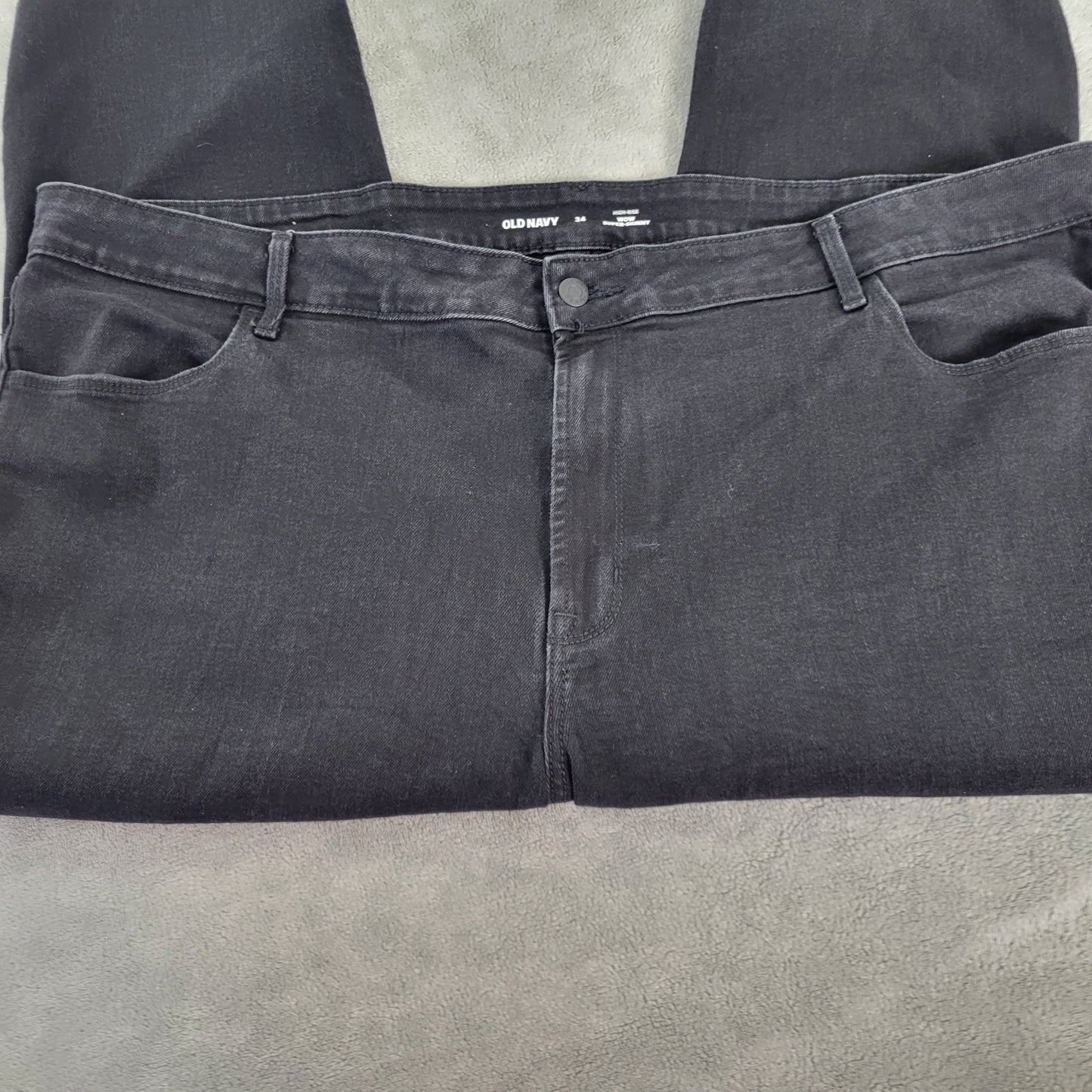 Old Navy Women's 24 Plus WOW Super Skinny High Rise Capri Black Jeans SKI13E