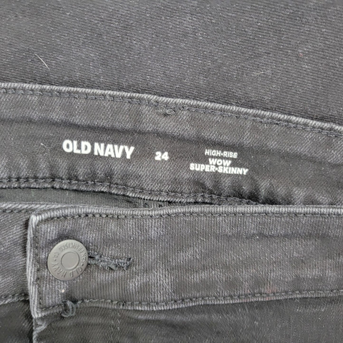 Old Navy Women's 24 Plus WOW Super Skinny High Rise Capri Black Jeans SKI13E