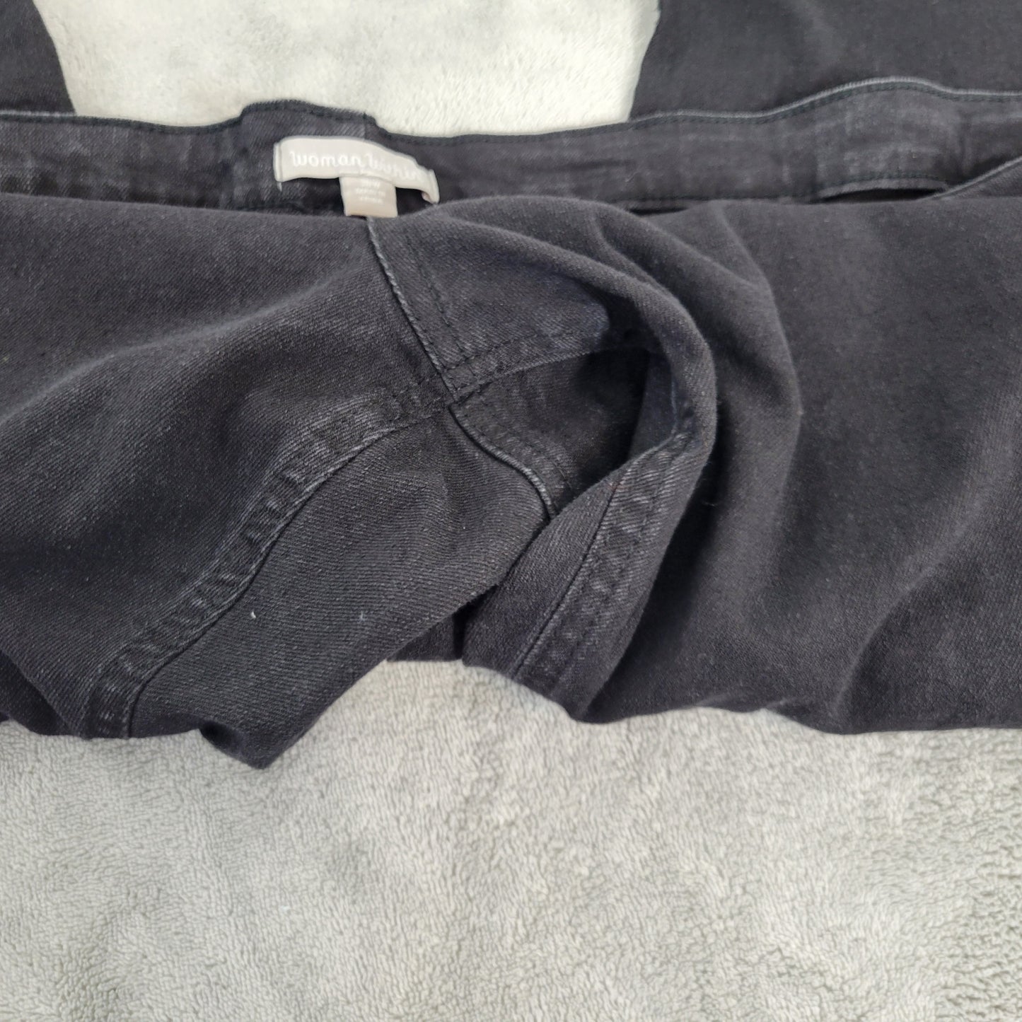 Woman Within Women's 30W Plus Size Black Denim Capri Jeans Elastic Waist CAP19E