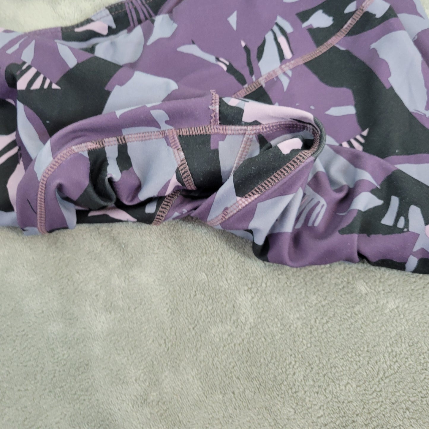 Tahari Women's XL Leggings Purple Blue Floral Activewear Yoga Pants FL031E