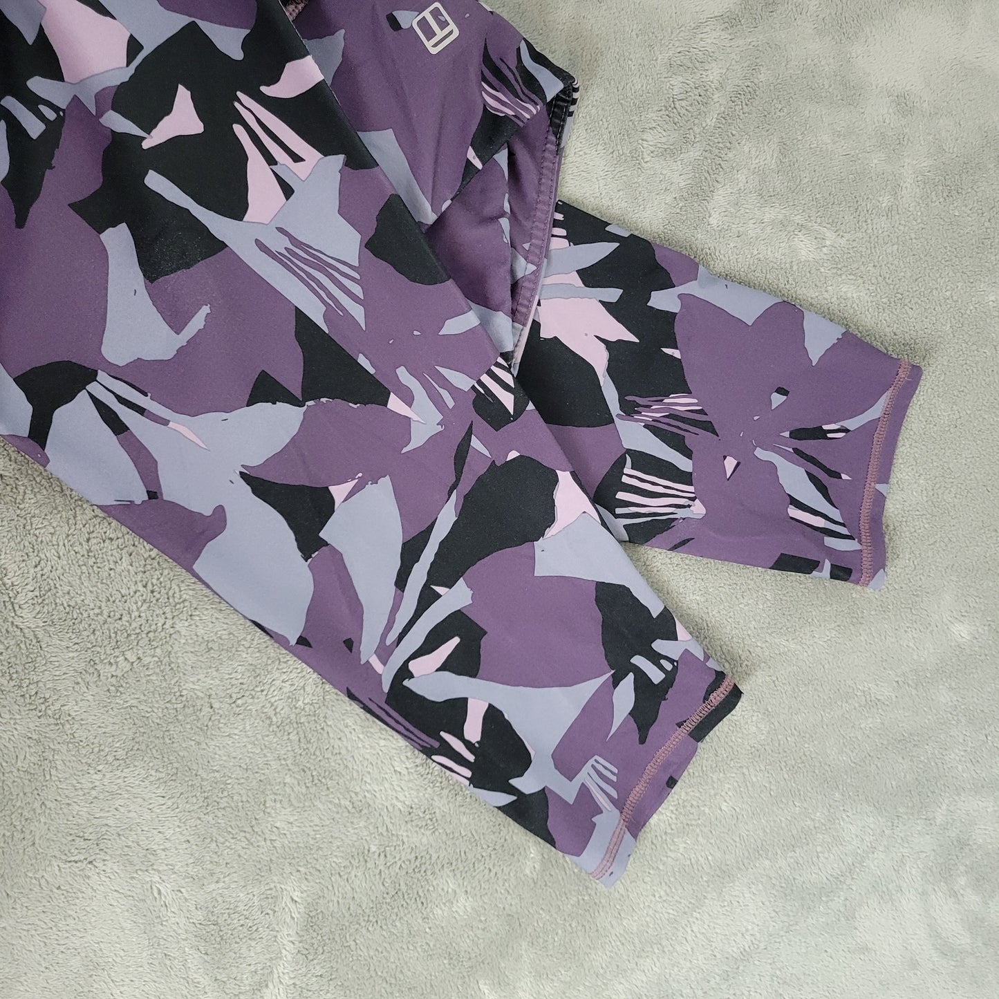 Tahari Women's XL Leggings Purple Blue Floral Activewear Yoga Pants FL031E