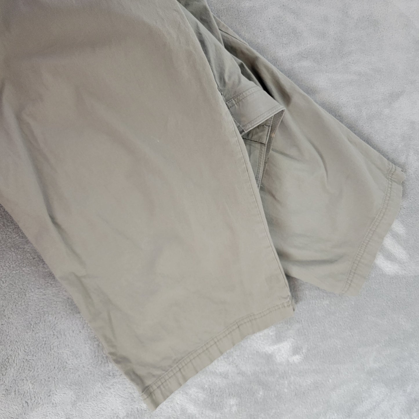 Counterparts Women's 18 Gray Capri Pants Straight Leg Elastic Waist GRA49E