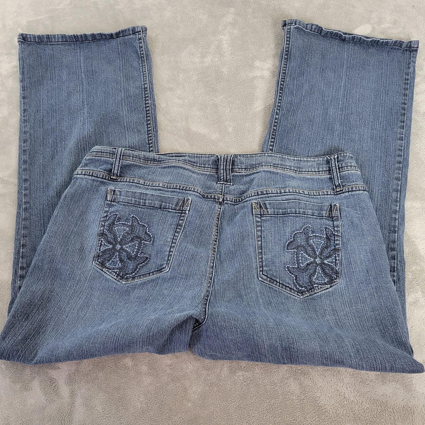 Cato Women's 22W Plus Size Dark Wash Jeans Straight Leg Stretch Denim SL88E