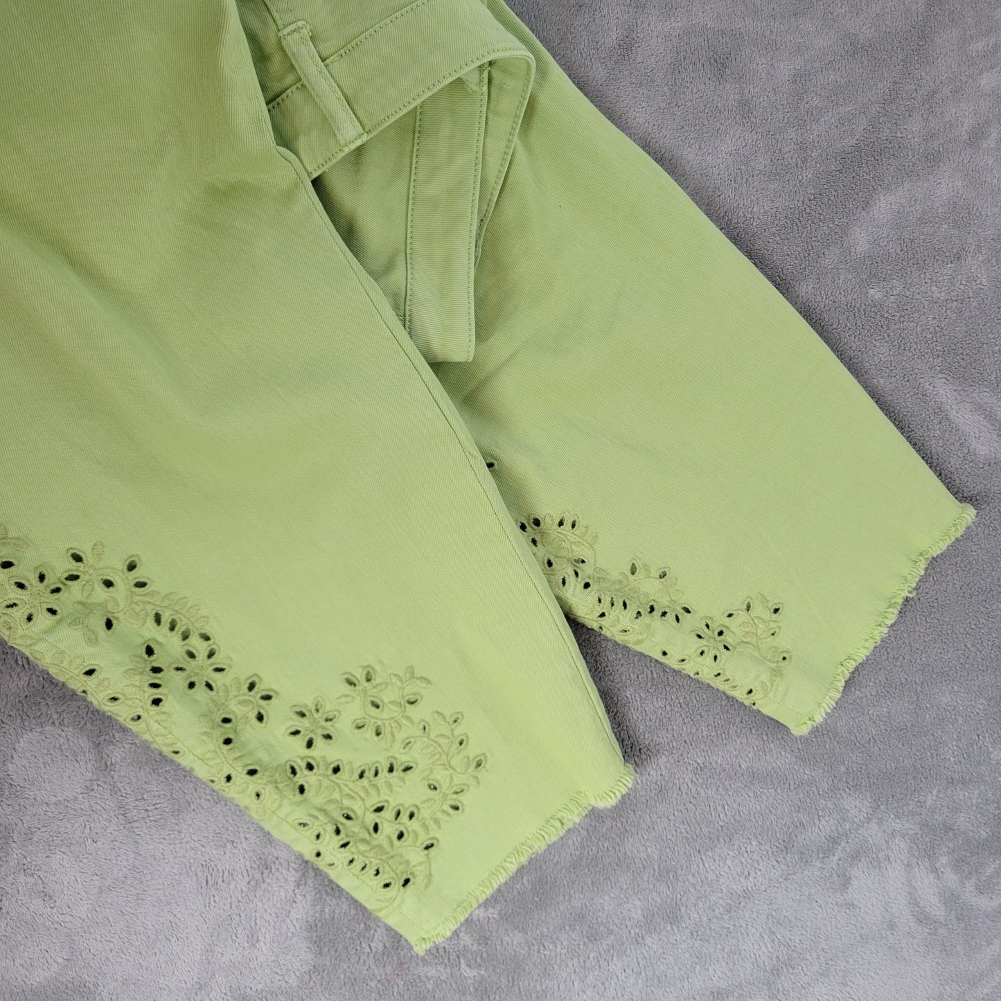 Cato Est 1946 Women's 22W Plus Size Jeans Cropped Raw Hem Lime Green SL75E