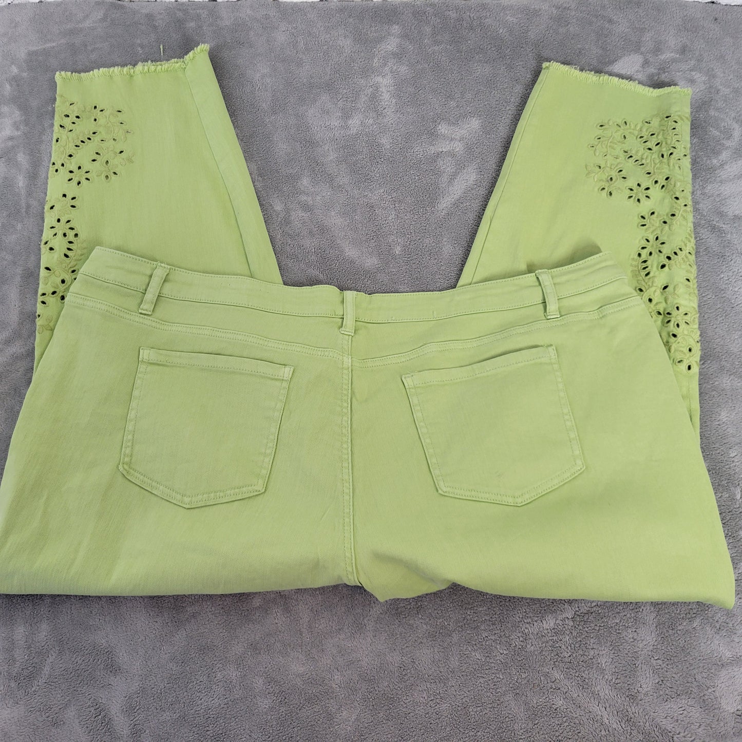 Cato Est 1946 Women's 22W Plus Size Jeans Cropped Raw Hem Lime Green SL75E